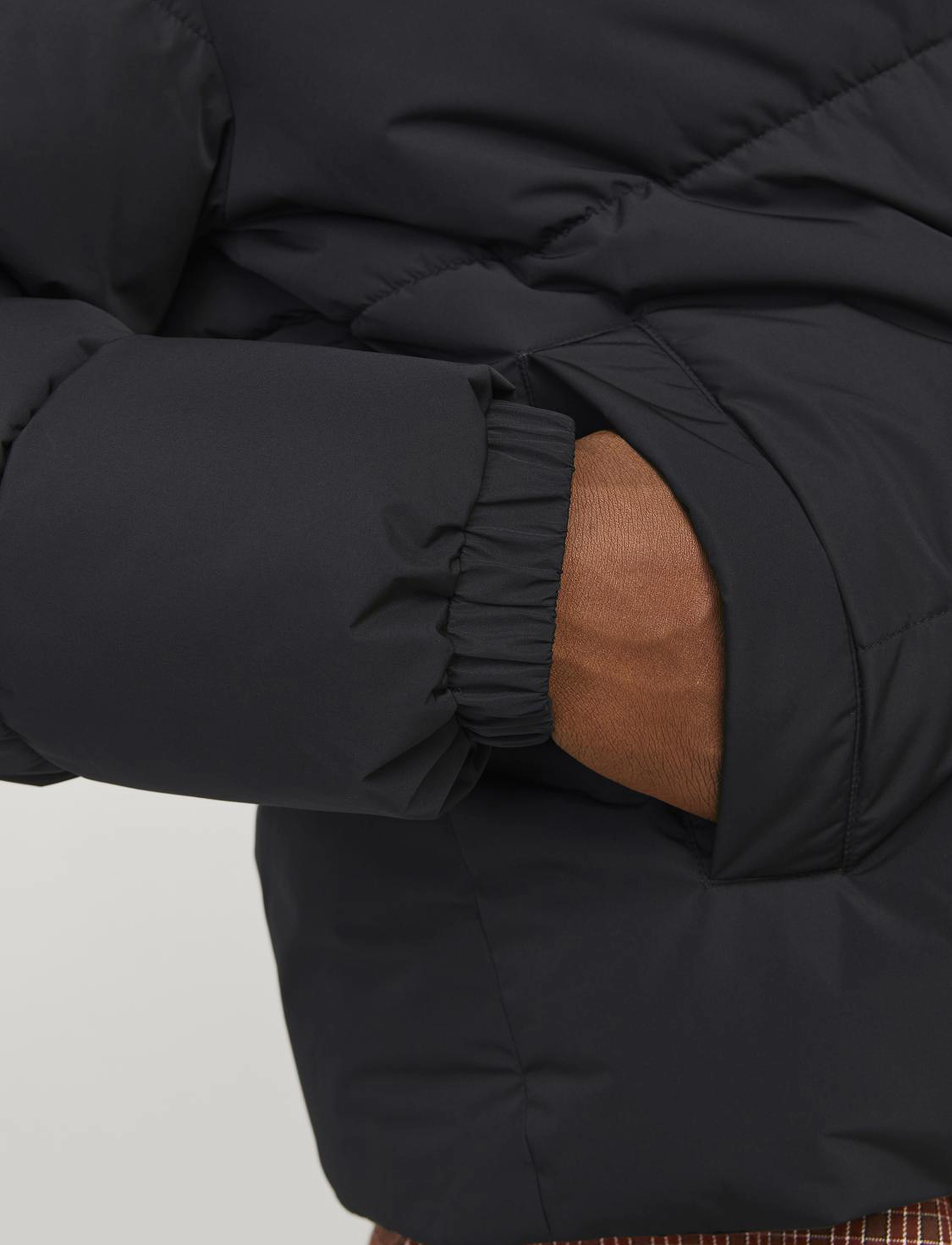 Jack & Jones - JJEBRADLEY PUFFER HOOD SN - black - 5