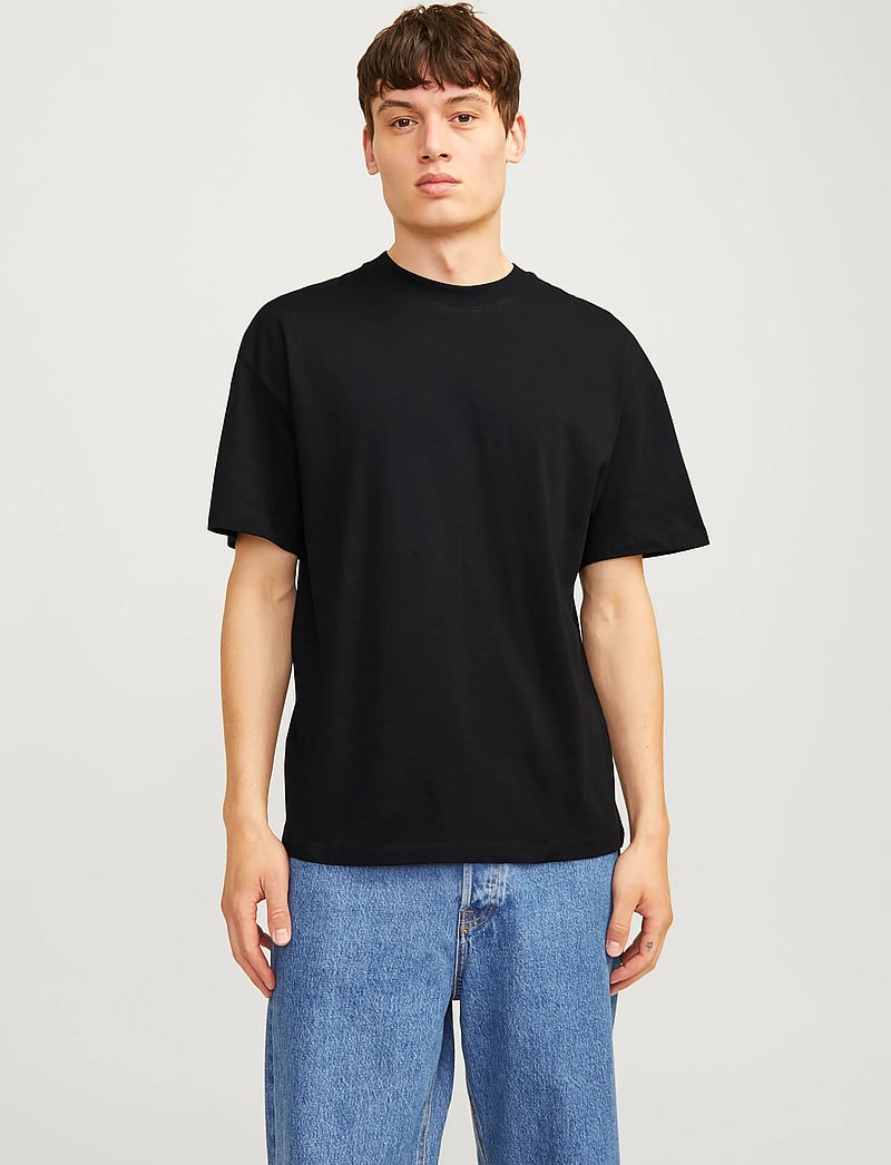 JACK & JONES Jjecaleb Boys' Varsity Tee Ss O-Neck Noos Mni T JACK & JONES Jjecaleb Boys' Varsity Tee Ss O-Neck Noos Mni T
