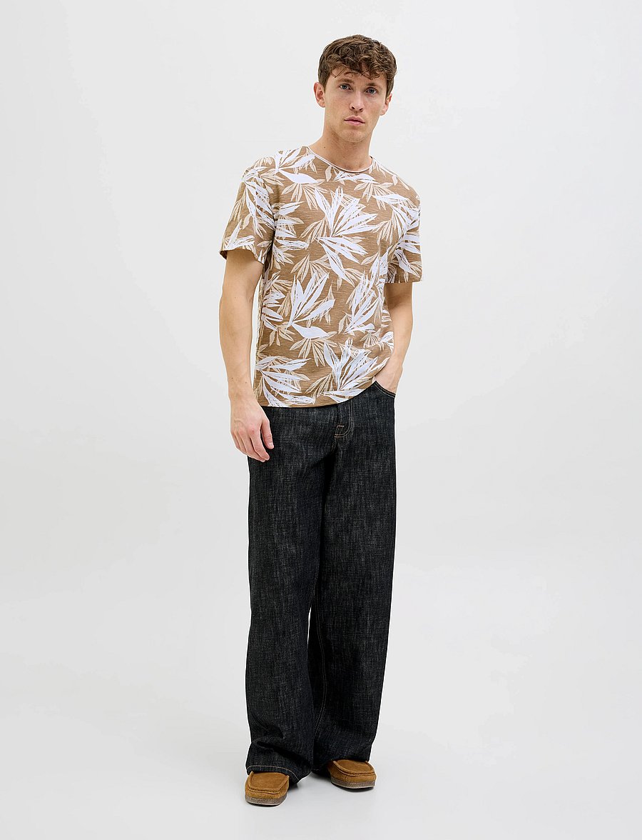 Jack & Jones - JJEBRYAN AOP TEE S/S O-NECK SN - kurzärmelige t-shirts - coriander - 5