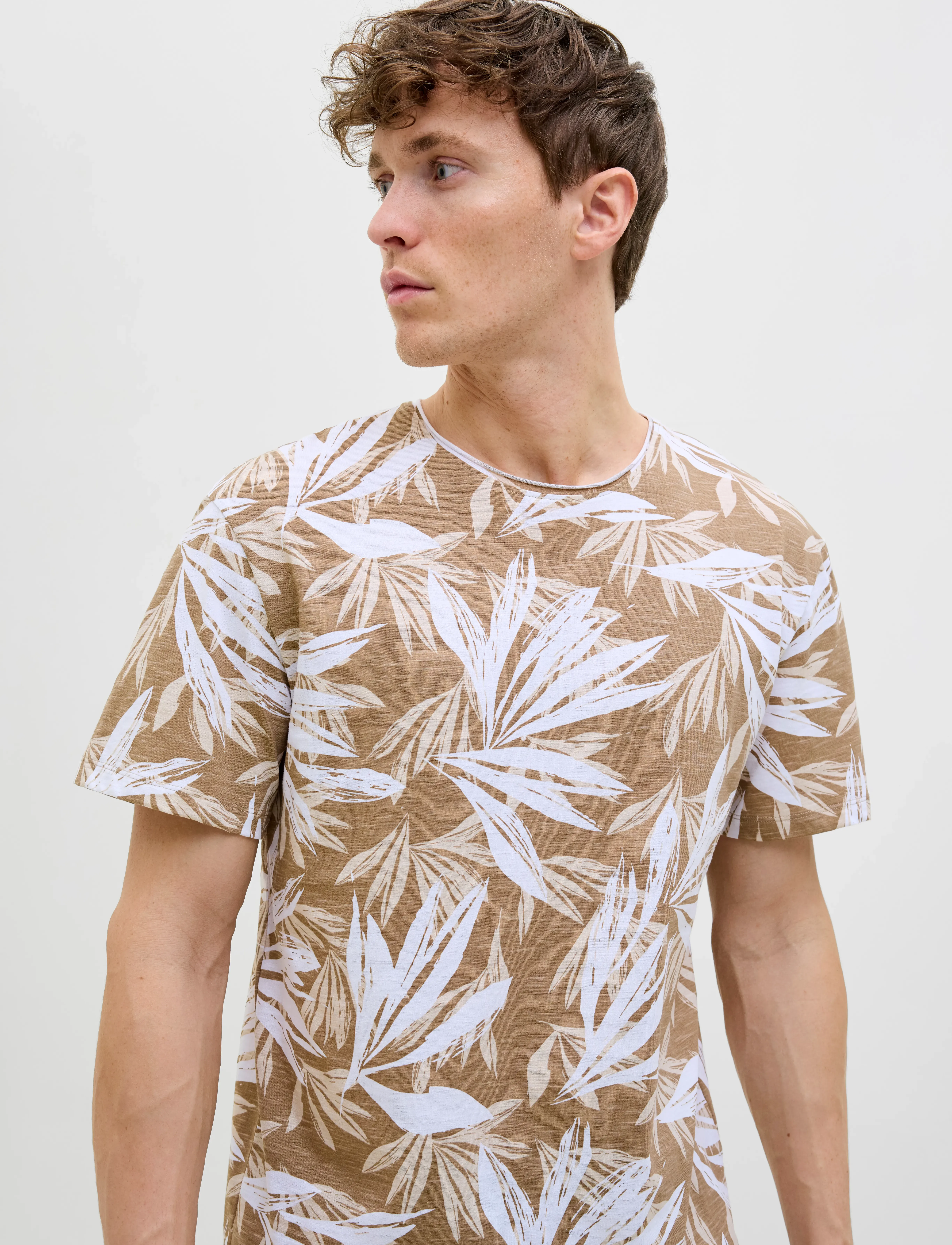 JACK & JONES Jjebryan Aop Tee S/S O-Neck Sn t-shirts med tryck herr – bild 6