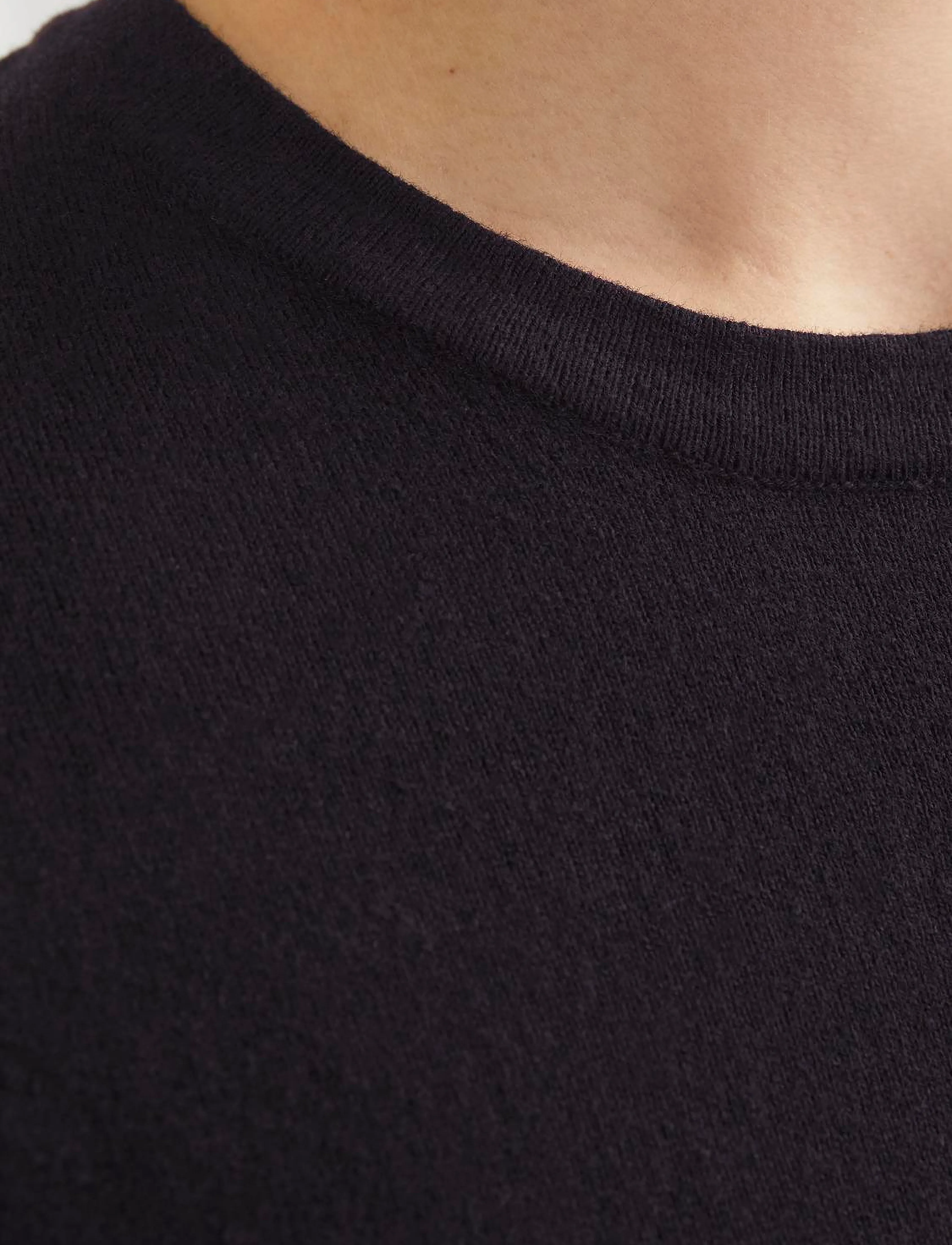 Jack & Jones - JJEEMIL KNIT TEE SS LN - lyhythihaiset - black - 2