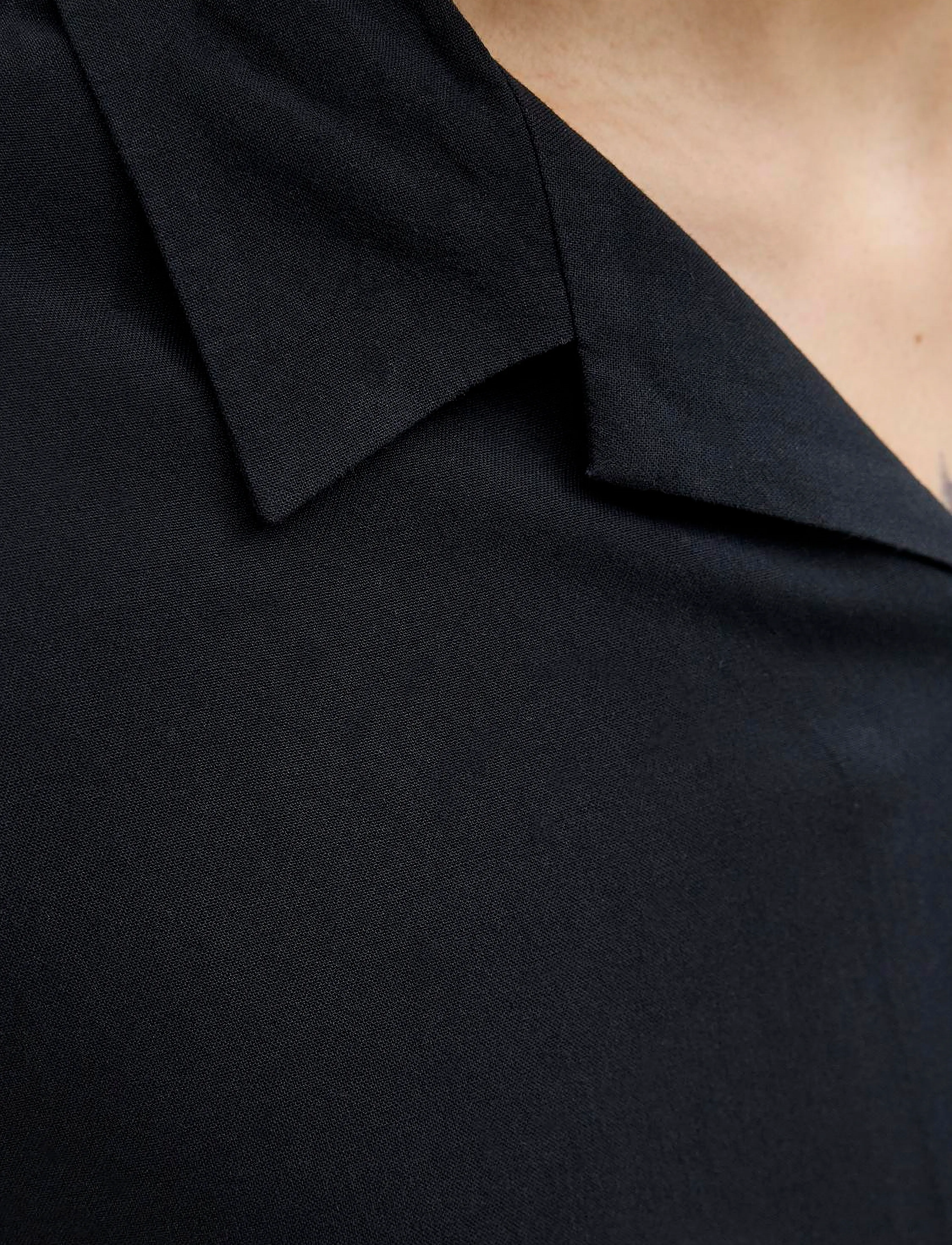 Jack & Jones - JJEJEFF SOLID RESORT SHIRT S/S SN - kurzarmhemden - black - 2