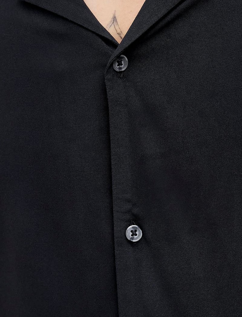 Jack & Jones - JJEJEFF SOLID RESORT SHIRT S/S SN - kortärmade skjortor - black - 3
