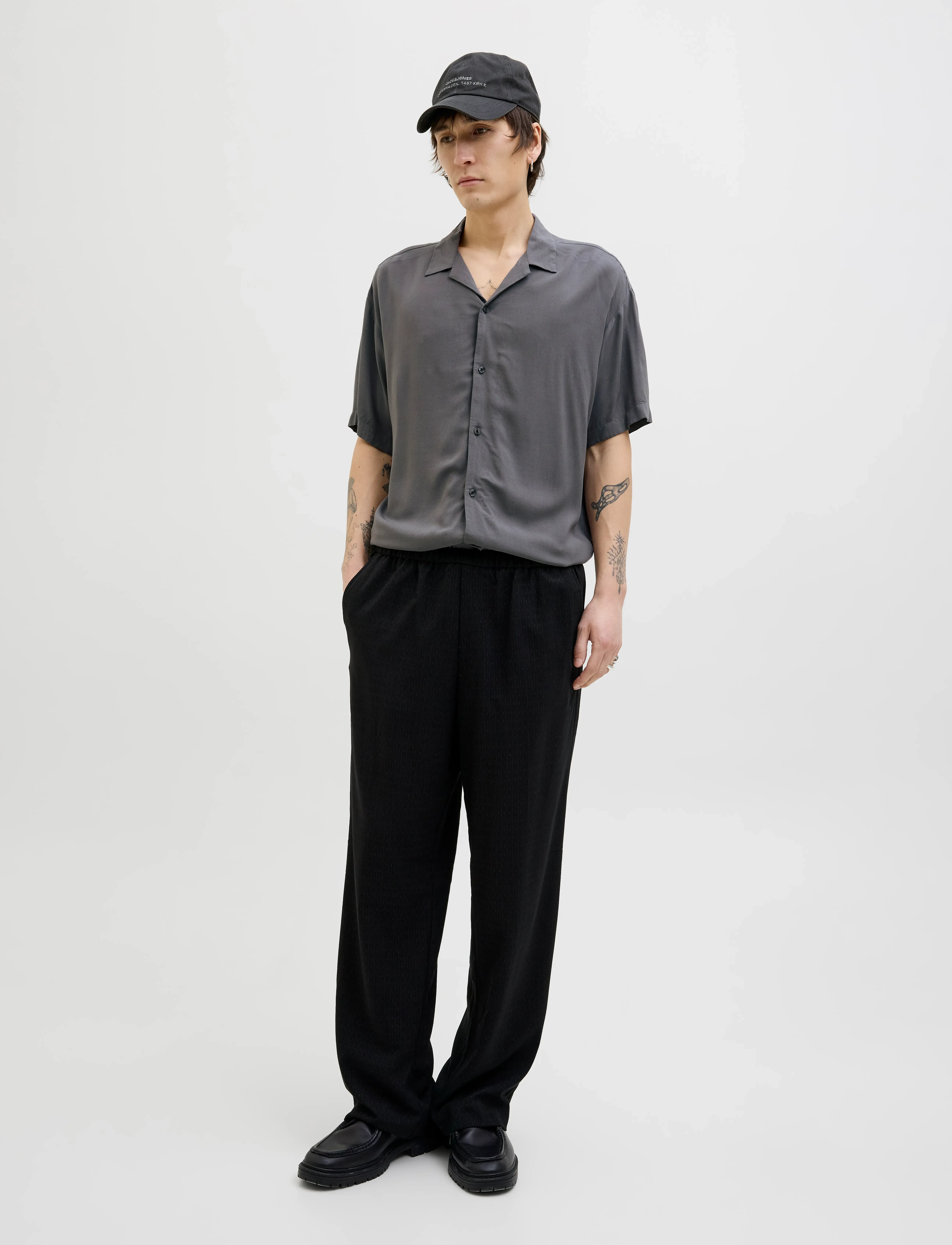 Jack & Jones - JJEJEFF SOLID RESORT SHIRT S/S SN - lyhythihaiset kauluspaidat - castlerock - 4