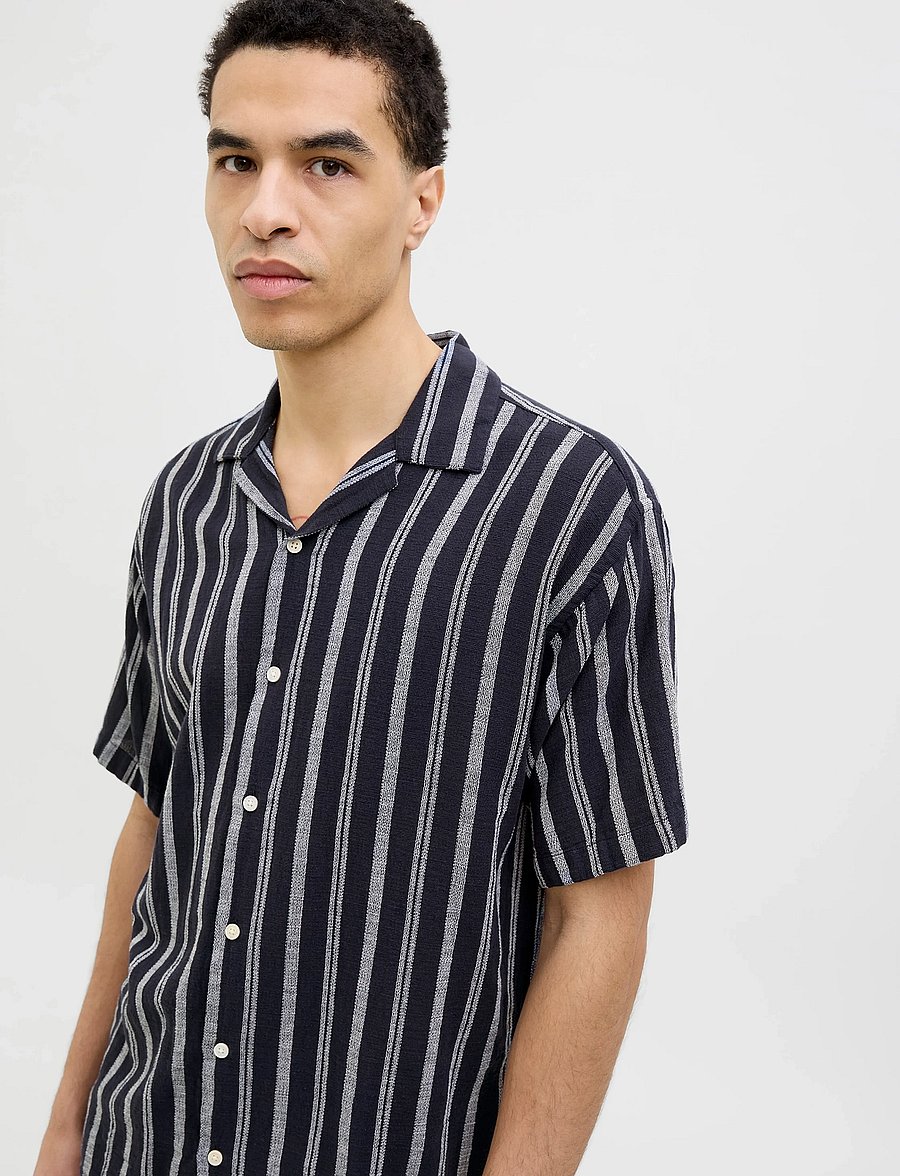 Jack & Jones - JJEENZO STRIPE RESORT SHIRT SS SN - lyhythihaiset kauluspaidat - sky captain - 2