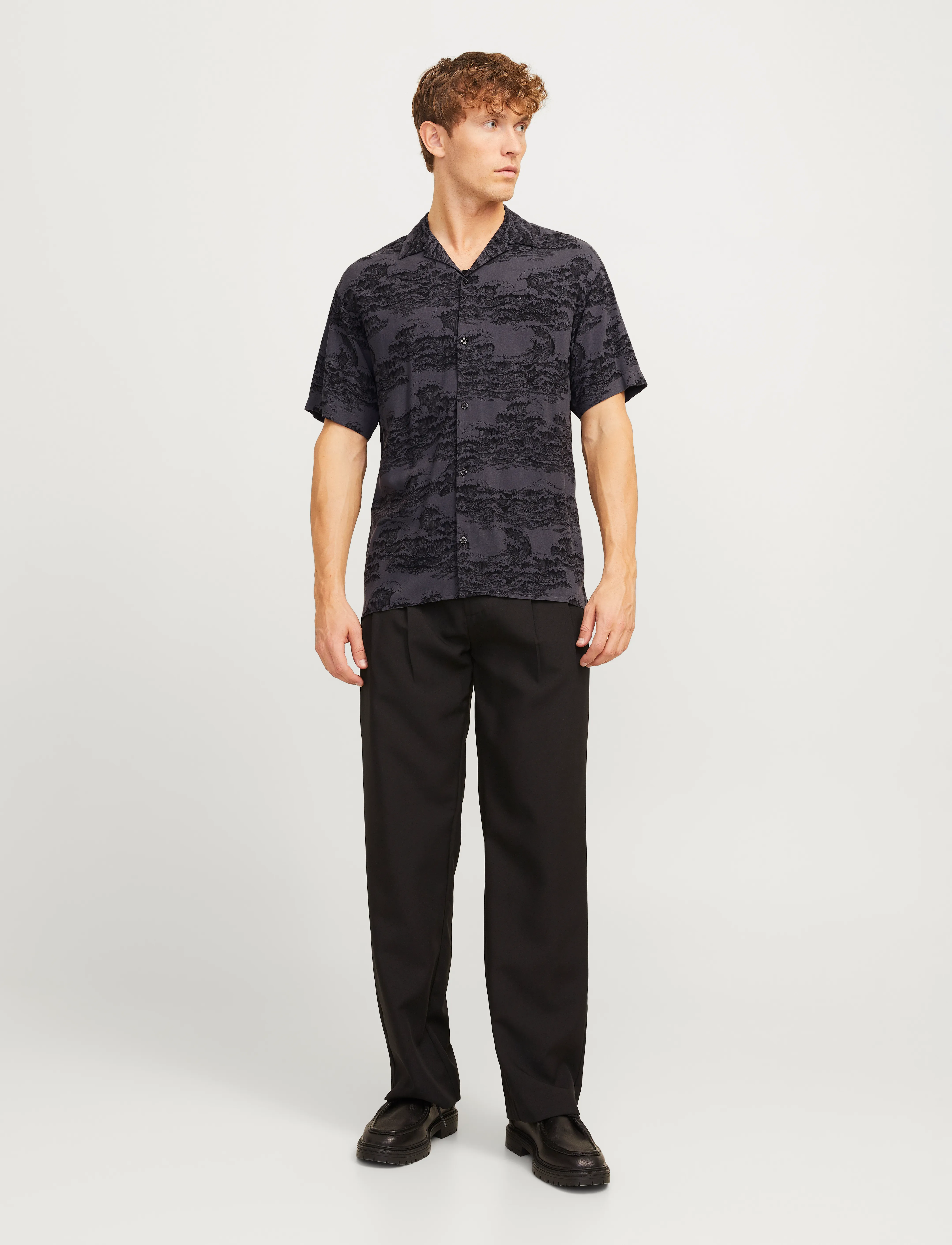Jack & Jones - JJJEFF AOP RESORT SHIRT SS - lühikeste varrukatega särgid - castlerock - 4