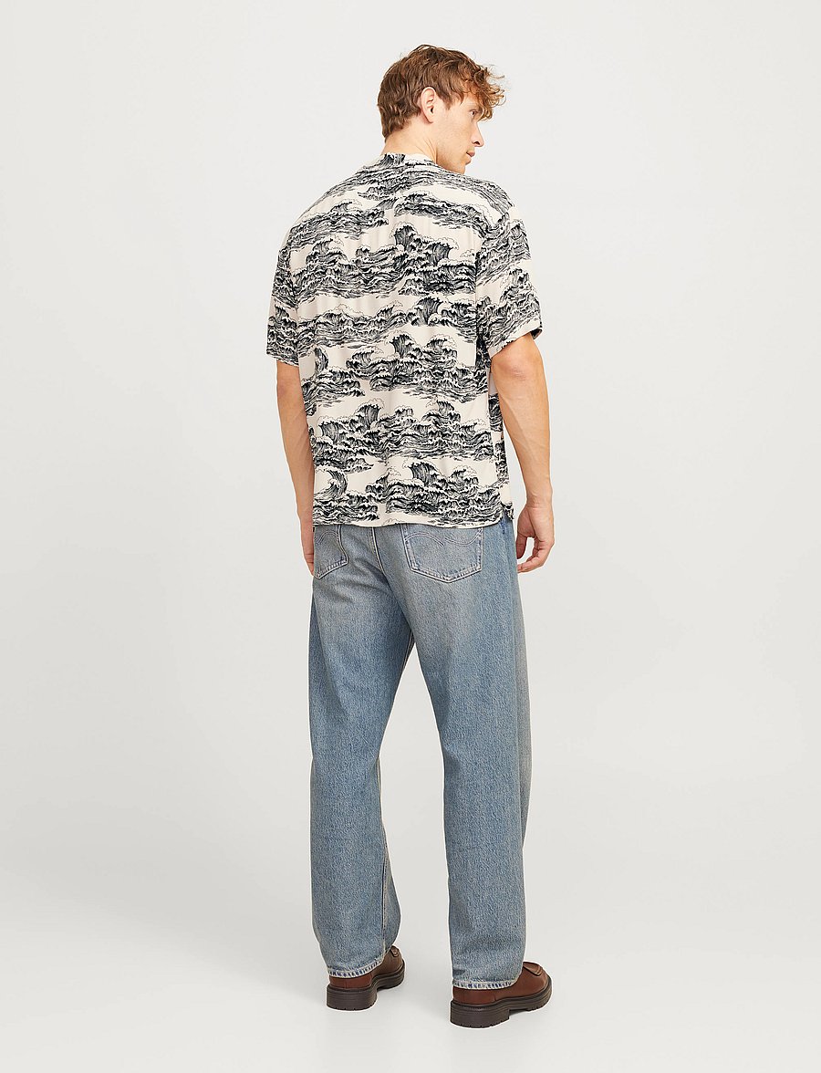Jack & Jones - JJJEFF AOP RESORT SHIRT SS - short-sleeved shirts - moonbeam - 2