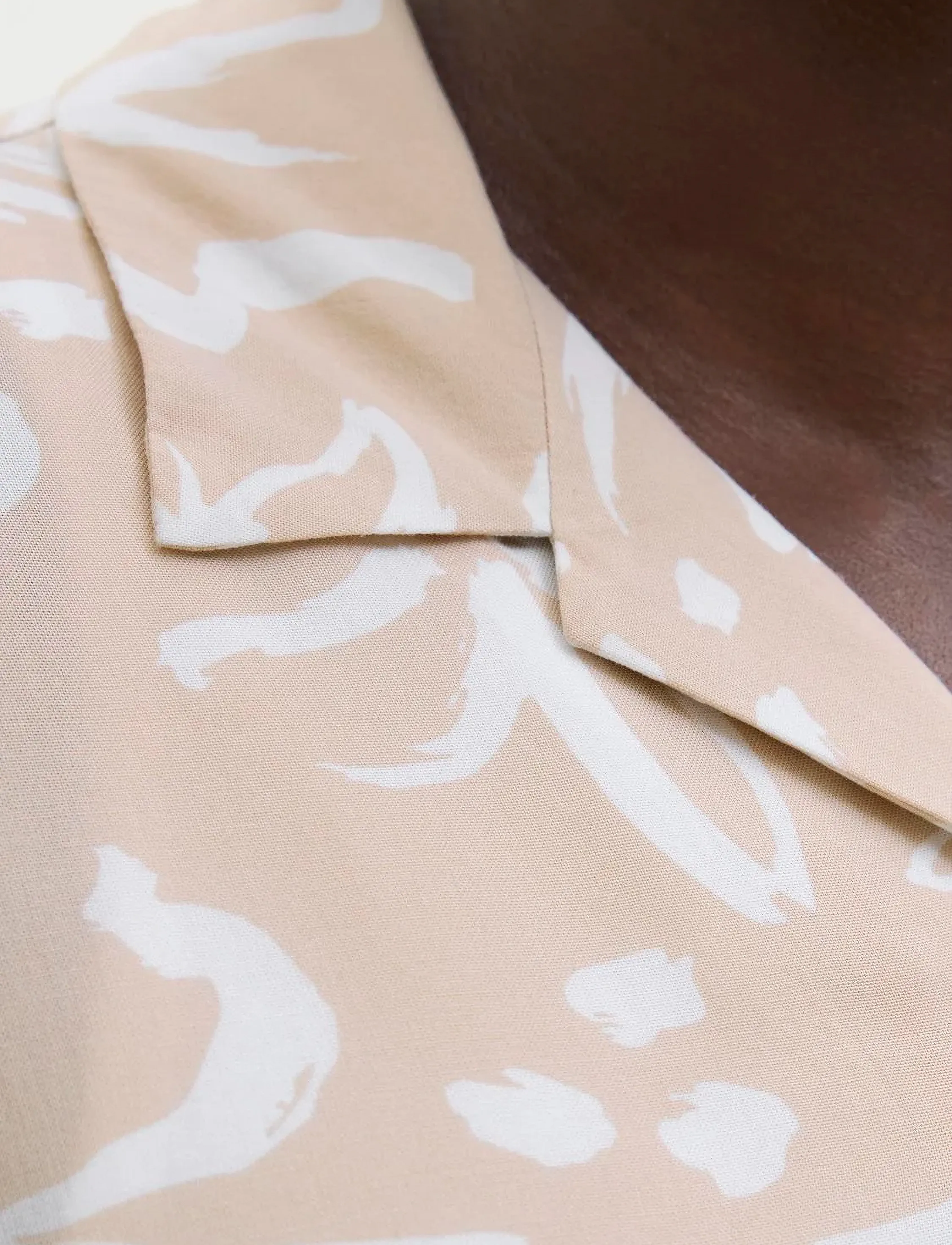 Jack & Jones - JJJEFF MONOCHROME RESORT SHIRT SS - kortærmede skjorter - moonbeam - 2