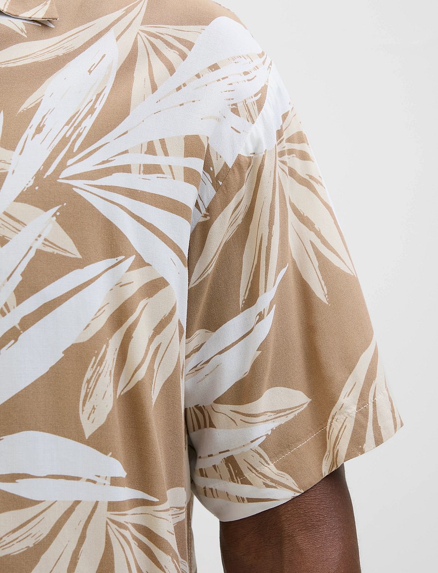 Jack & Jones - JJEJEFF TROPICAL AOP RESORT SHIRT SS SN - kurzarmhemden - coriander - 5