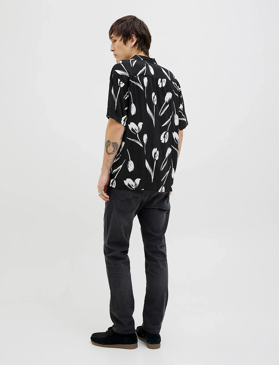 Jack & Jones - JJEJEFF CHARGE RESORT SHIRT SS SN - marškiniai trumpomis rankovėmis - black - 2