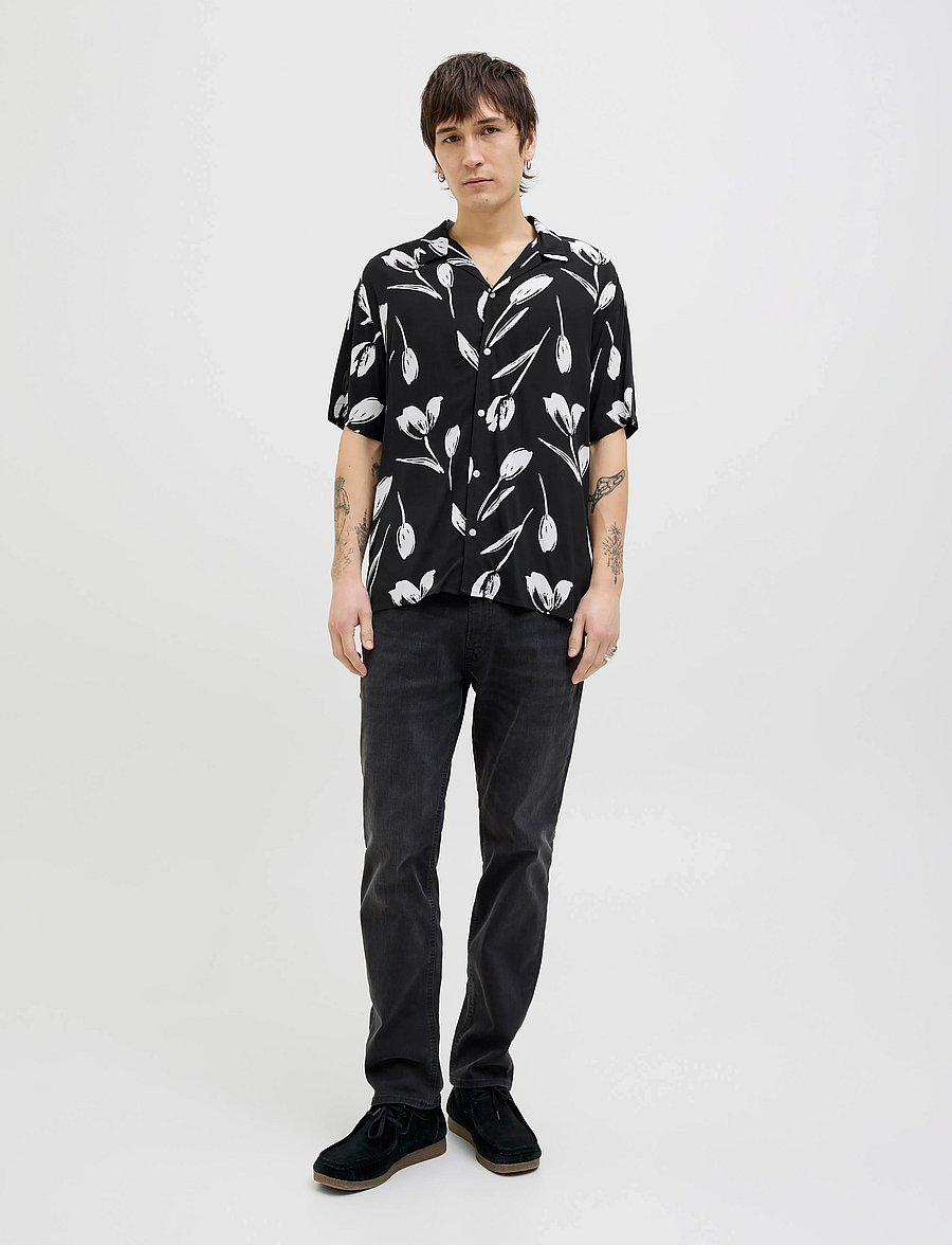 Jack & Jones - JJEJEFF CHARGE RESORT SHIRT SS SN - marškiniai trumpomis rankovėmis - black - 4