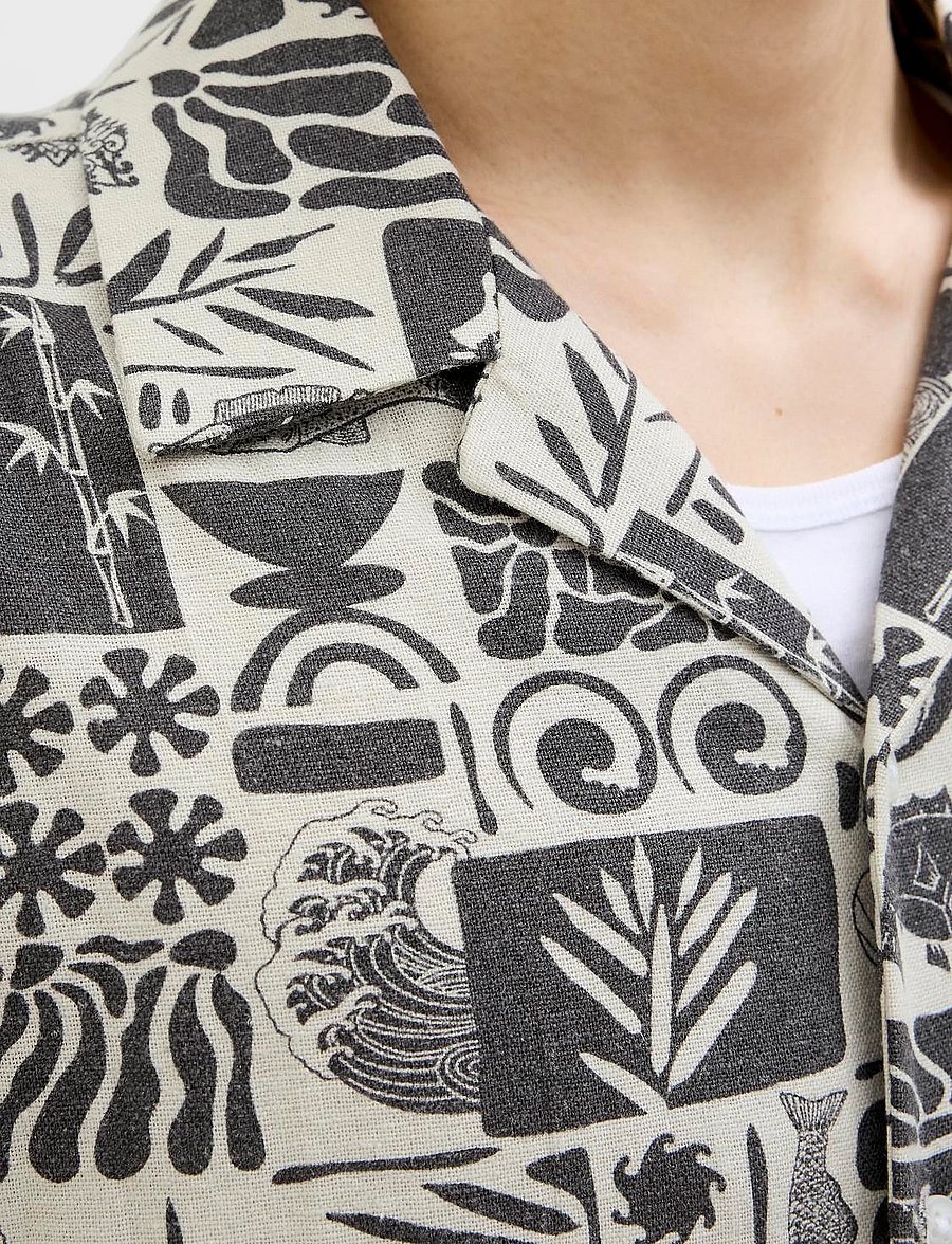 Jack & Jones - JJWAYNE AOP RESORT SHIRT SS - leinenhemden - black - 0