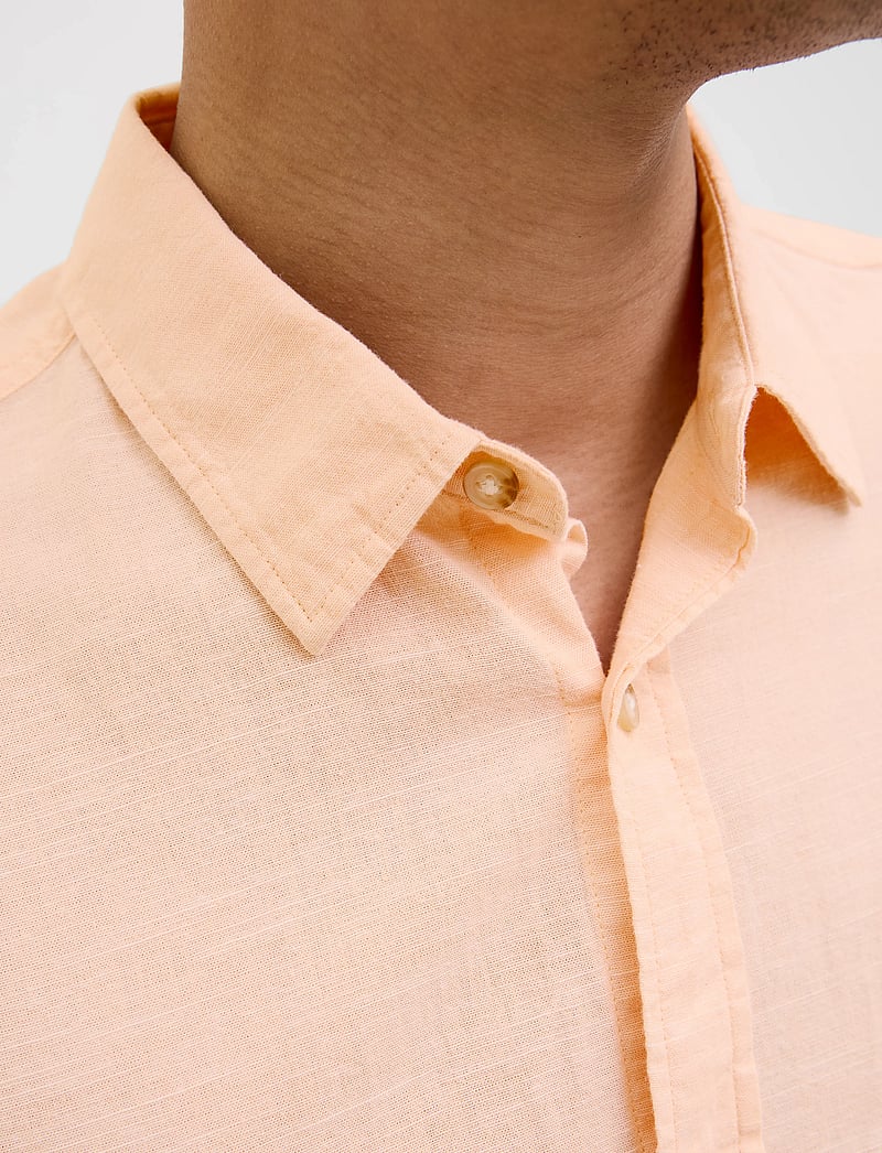 Jack & Jones - JJESUMMER SHIRT LS SN - hørskjorter - peach parfait - 4