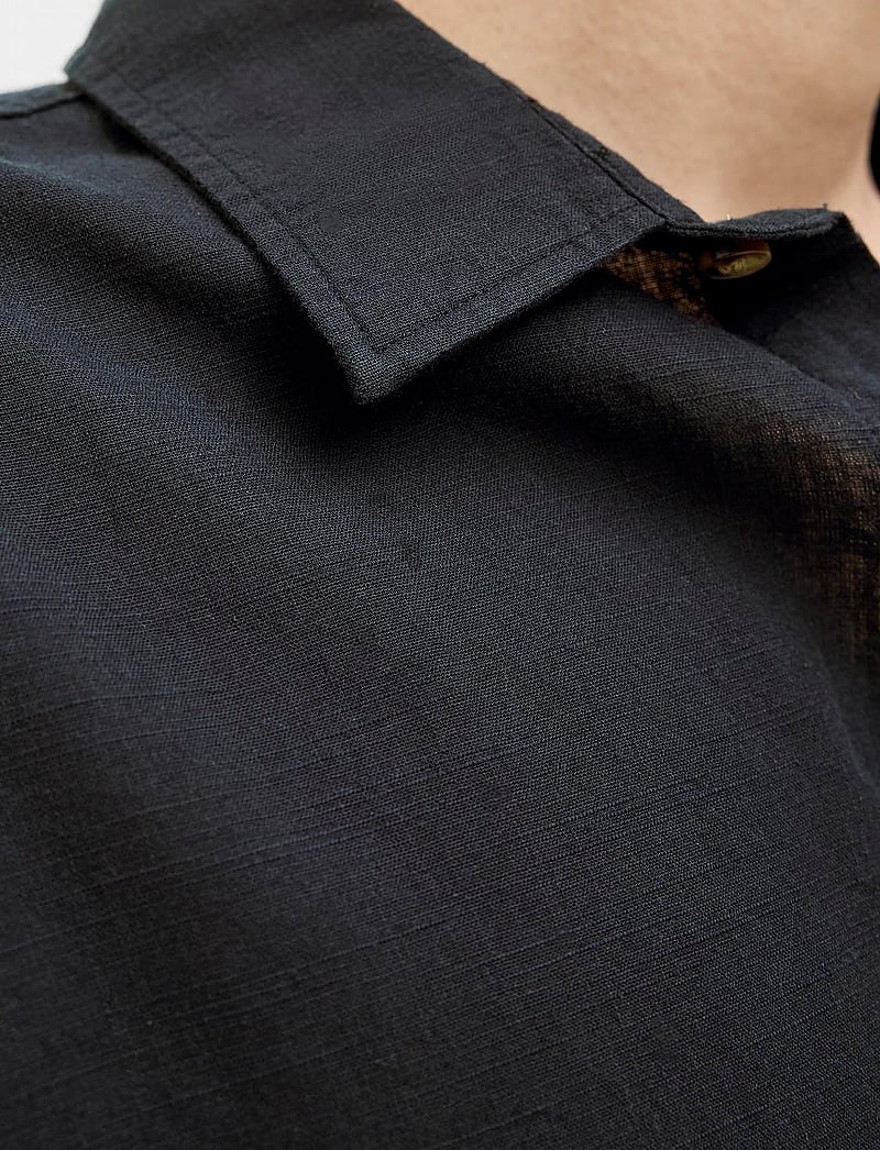 Jack & Jones - JJESUMMER SHIRT SS SN - leinenhemden - black - 0