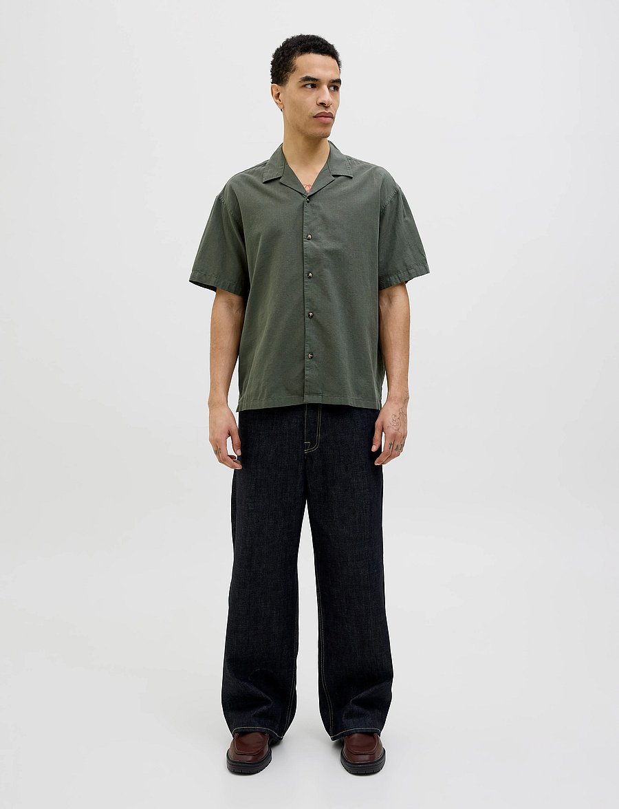 Jack & Jones - JJESUMMER RESORT SHIRT SS SN - chemises de lin - beetle - 3