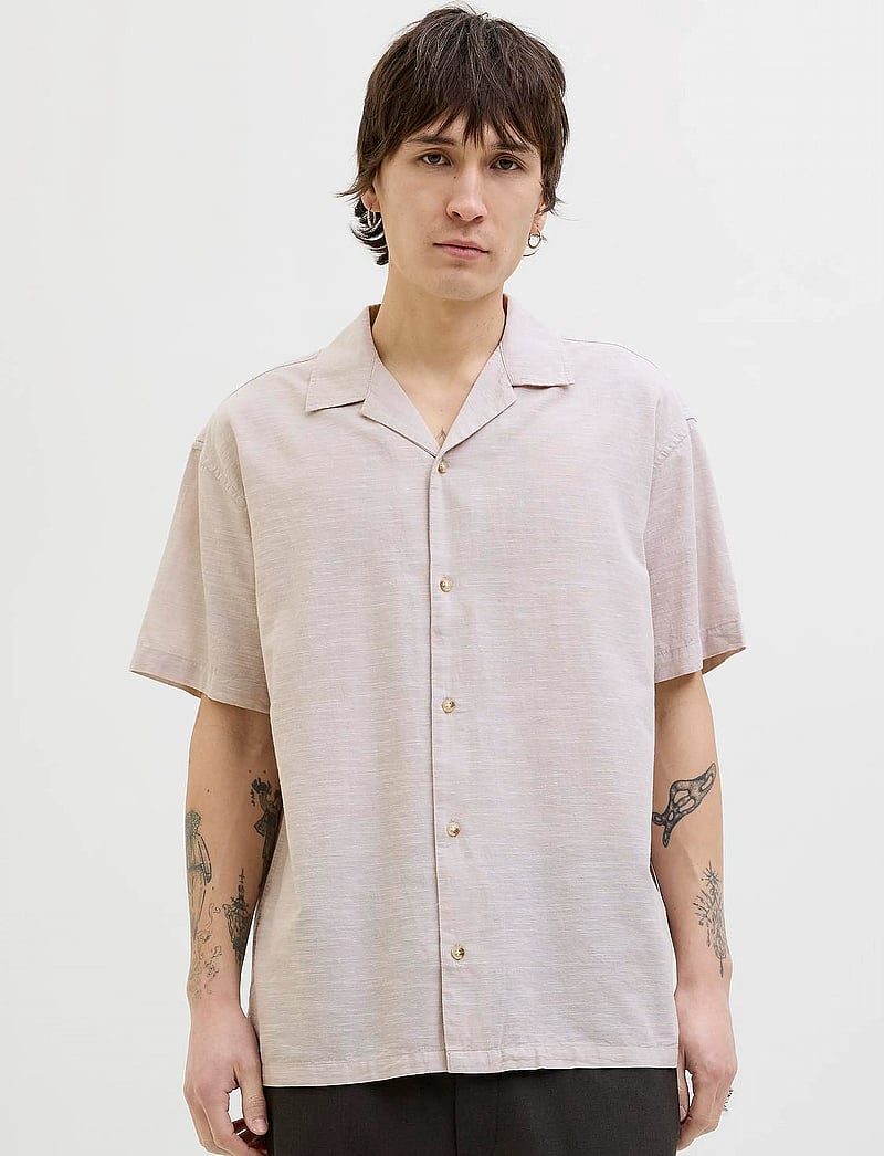 Jack & Jones - JJESUMMER RESORT SHIRT SS SN - pellavakauluspaidat - crockery - 4