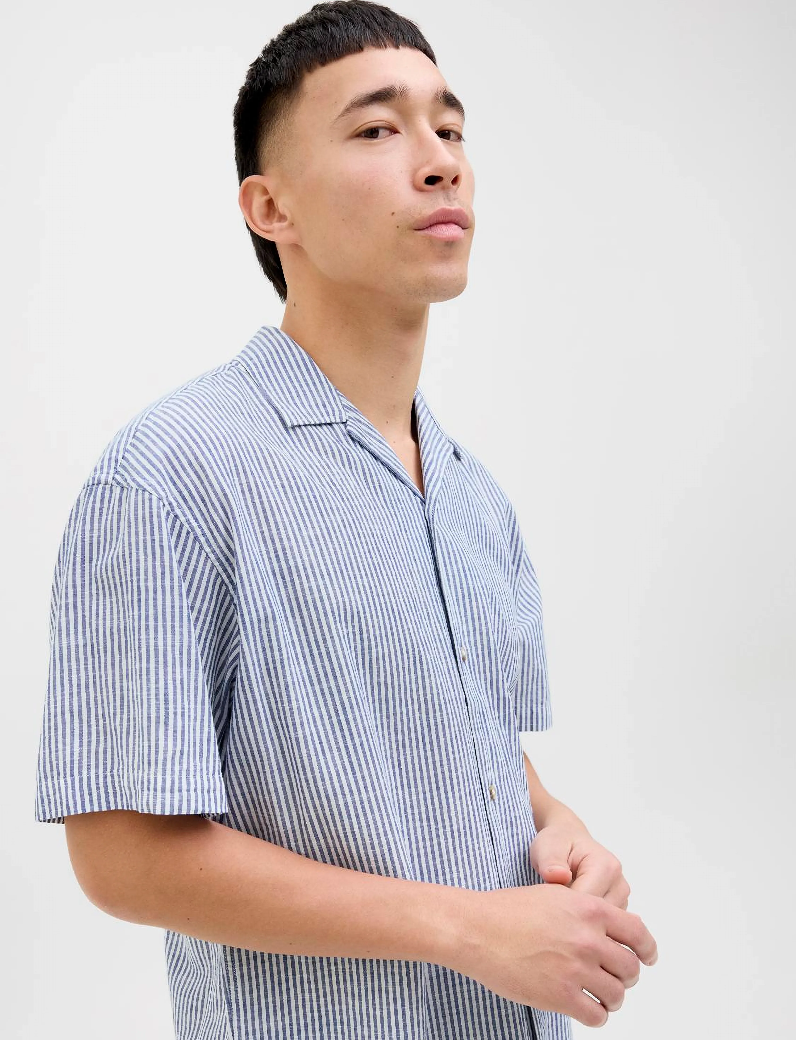 Jack & Jones - JJESUMMER RESORT SHIRT SS SN - linased särgid - infinity - 2