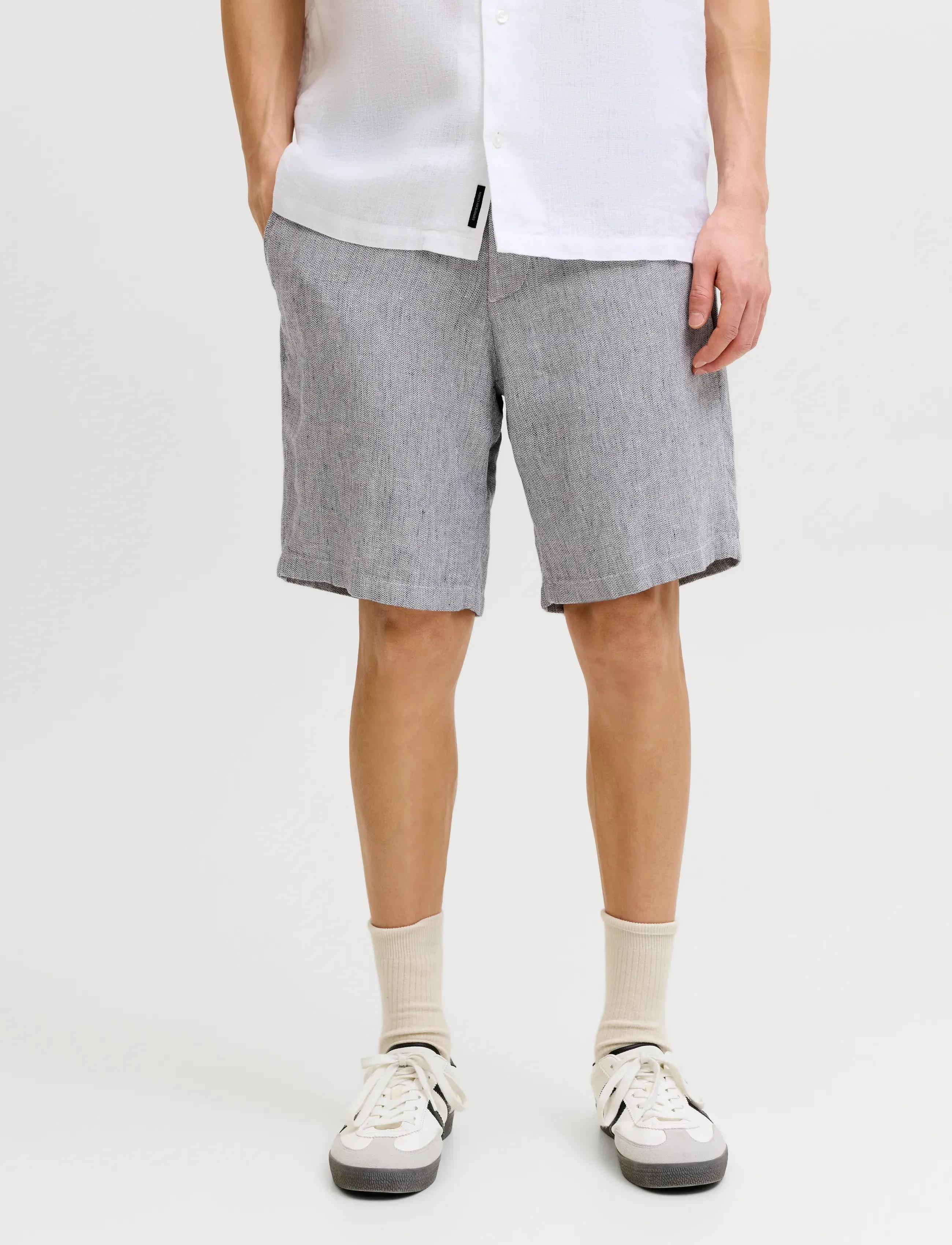 Jack & Jones JPSTACE MYKONOS LINEN BLEND SHORTS REG - Linen clothing - BLUE INDIGO / beige
