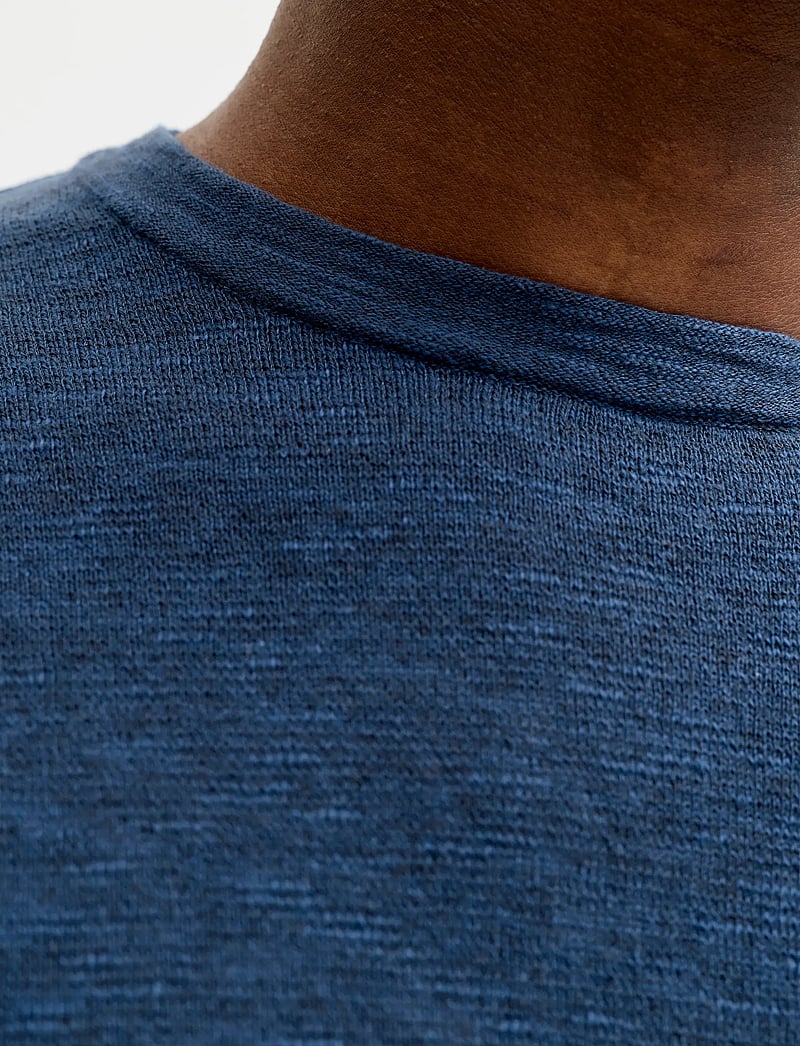 Jack & Jones - JJESUMMER KNIT CREW NECK SN - rundhalsad - navy blazer - 5