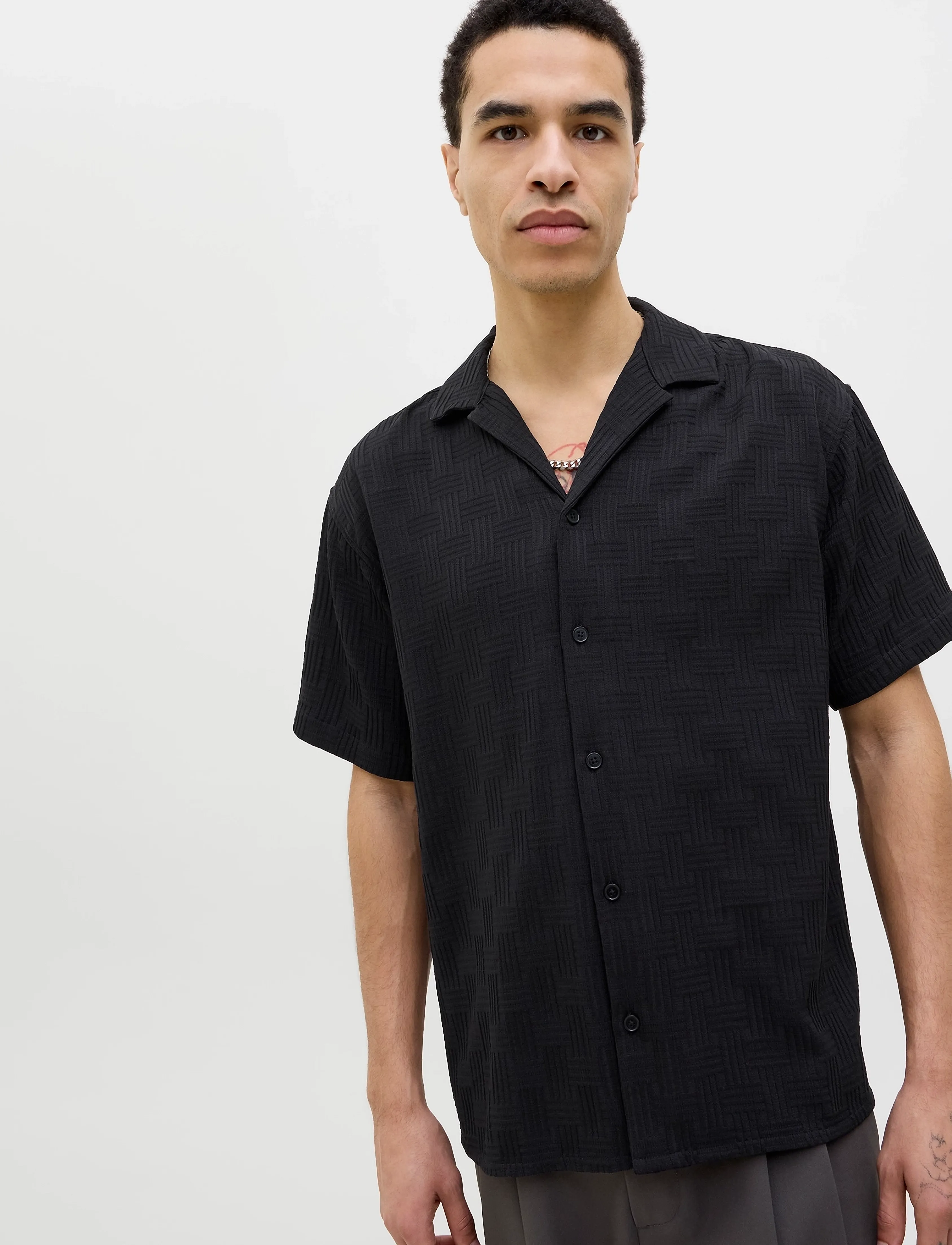 Jack & Jones JJEMATTEO RESORT SHIRT SS SN - Skjorter - BLACK / black
