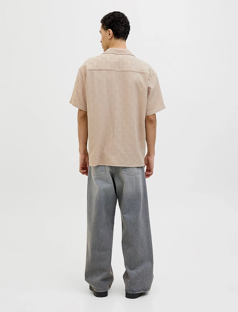 Jack & Jones - JJEMATTEO RESORT SHIRT SS SN - chemises à manches courtes - oxford tan - 5