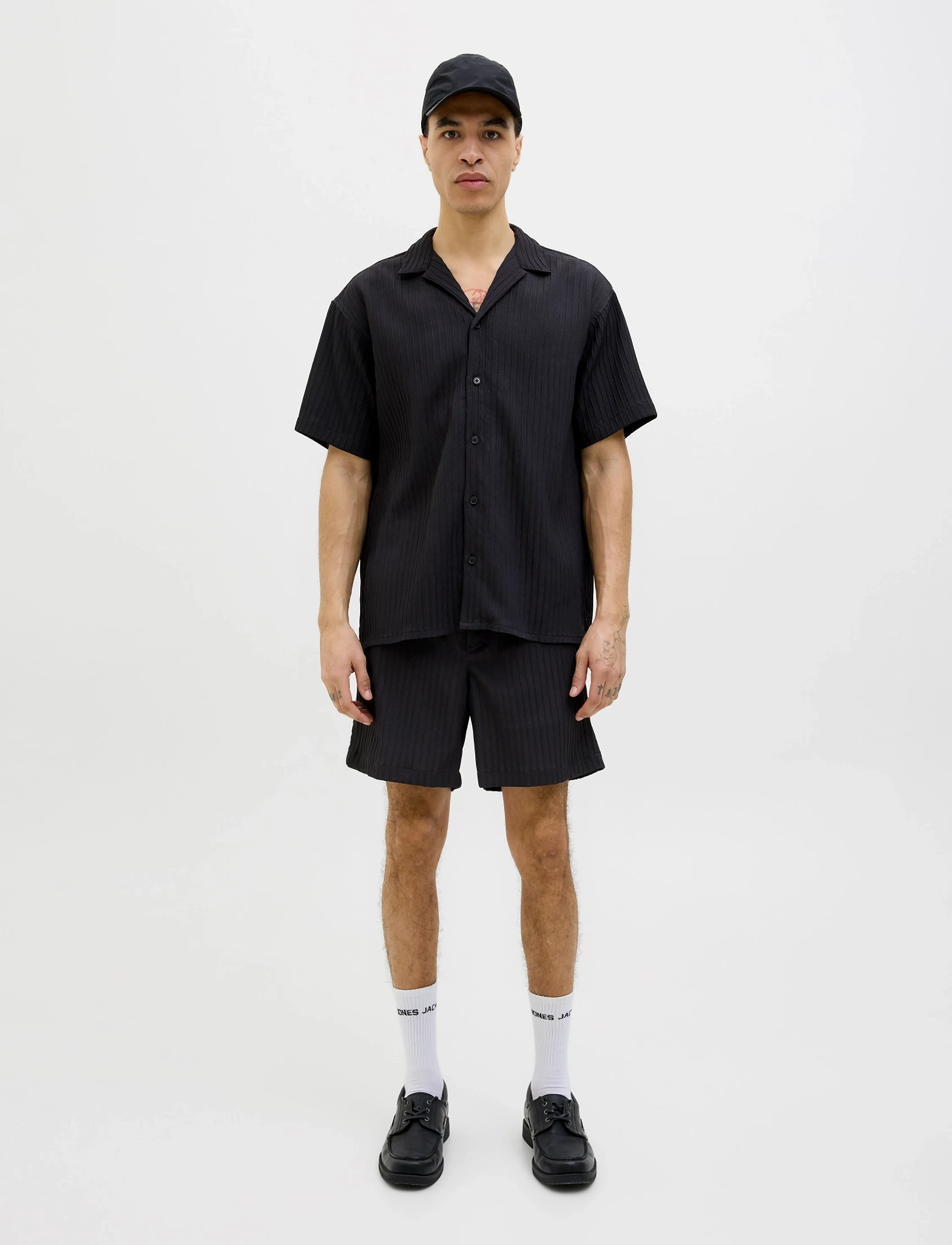 Jack & Jones - JJMASSIMO RESORT SHIRT SS LN - kortærmede skjorter - black - 5