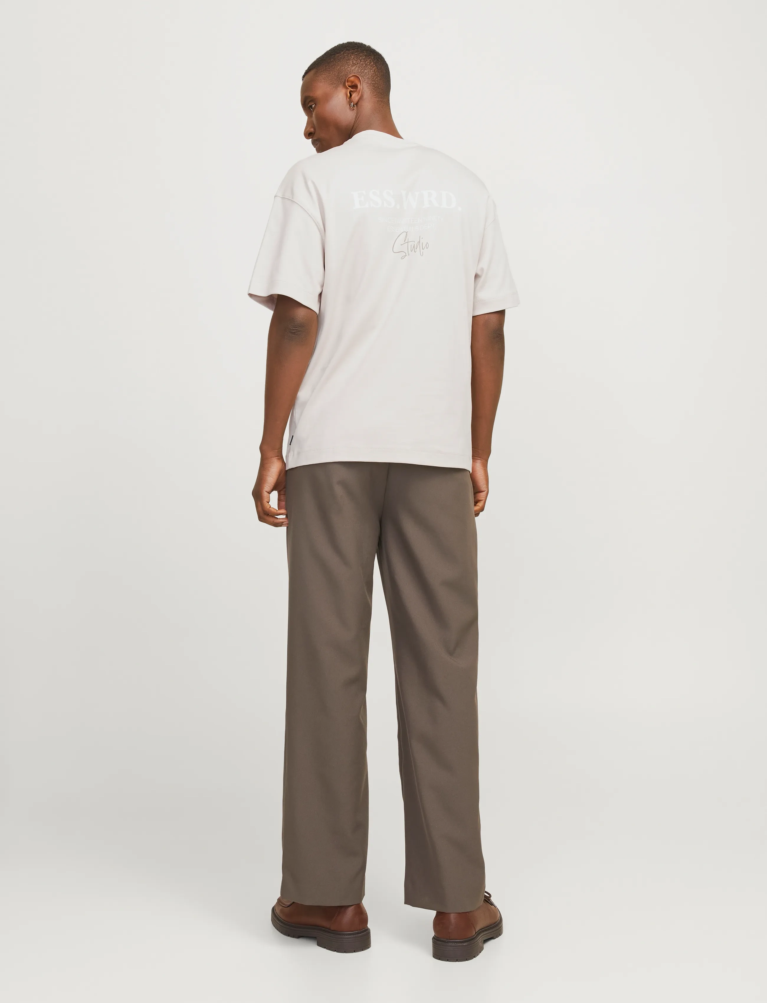 Jack & Jones - JJEURBAN EDGE STUDIO TEE SS O-NECK NOOS - kurzärmelig - moonbeam - 3