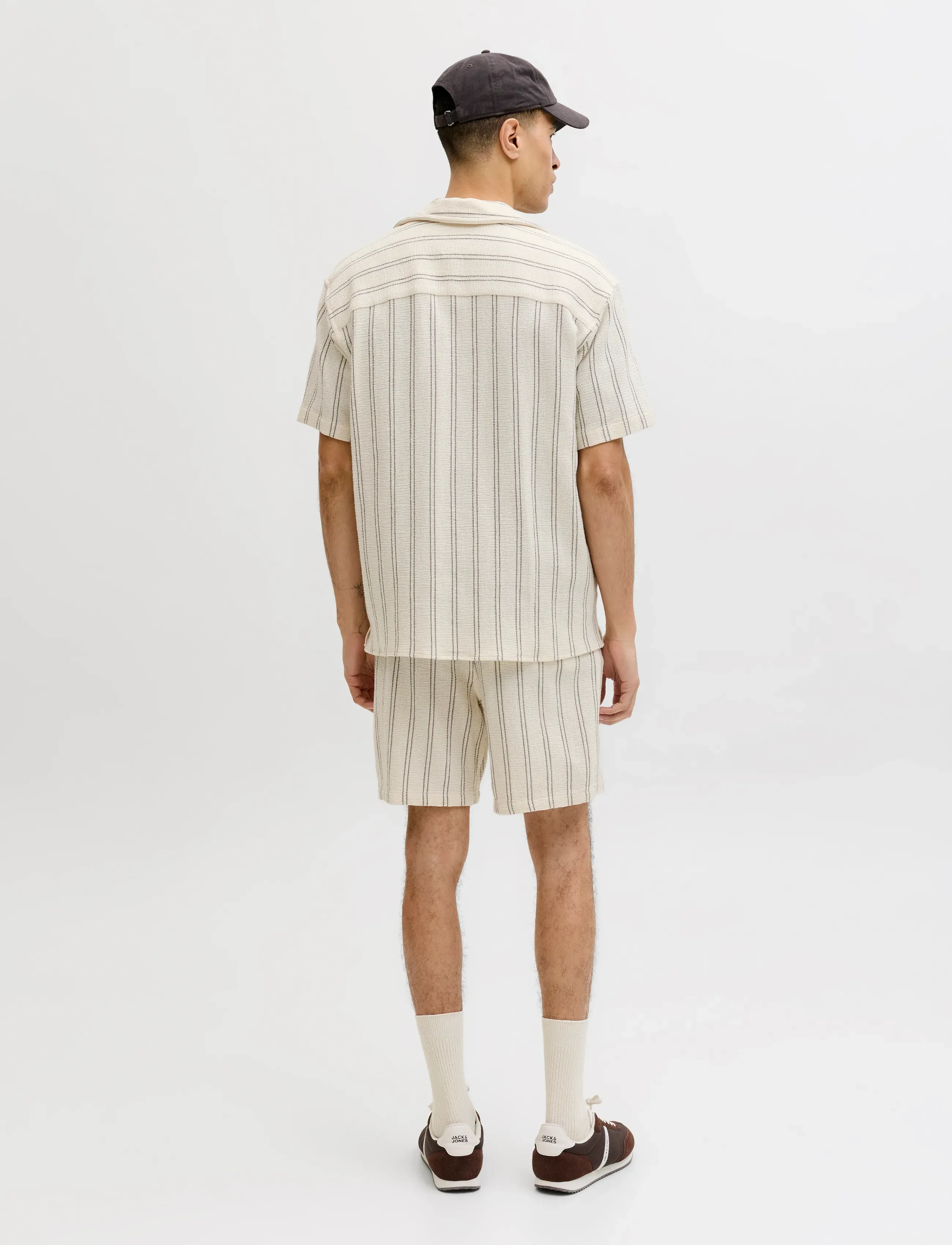 Jack & Jones - JJECOBA STRIPE RESORT SHIRT SS SN - short-sleeved shirts - antique white - 2