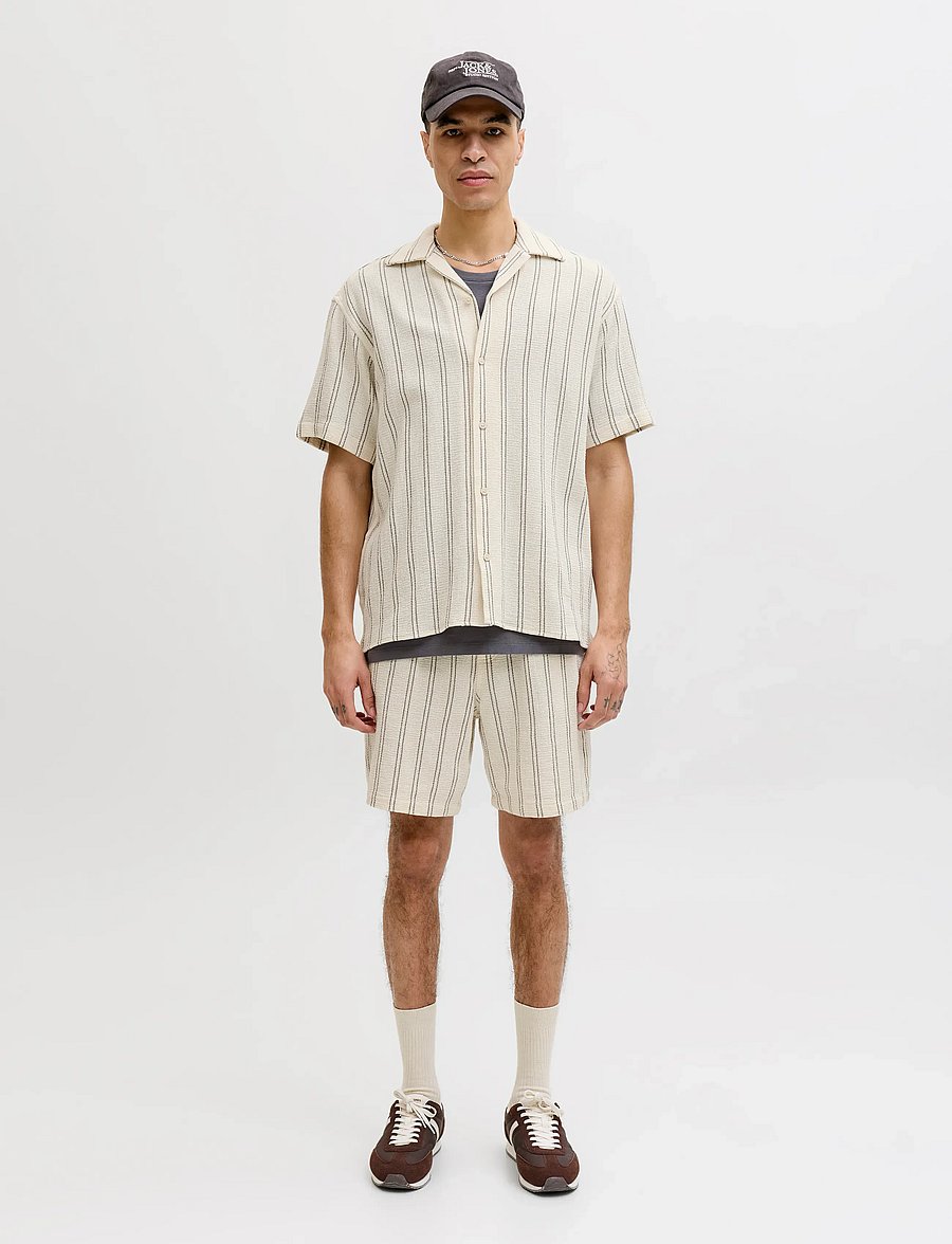 Jack & Jones - JJECOBA STRIPE RESORT SHIRT SS SN - chemises à manches courtes - antique white - 3