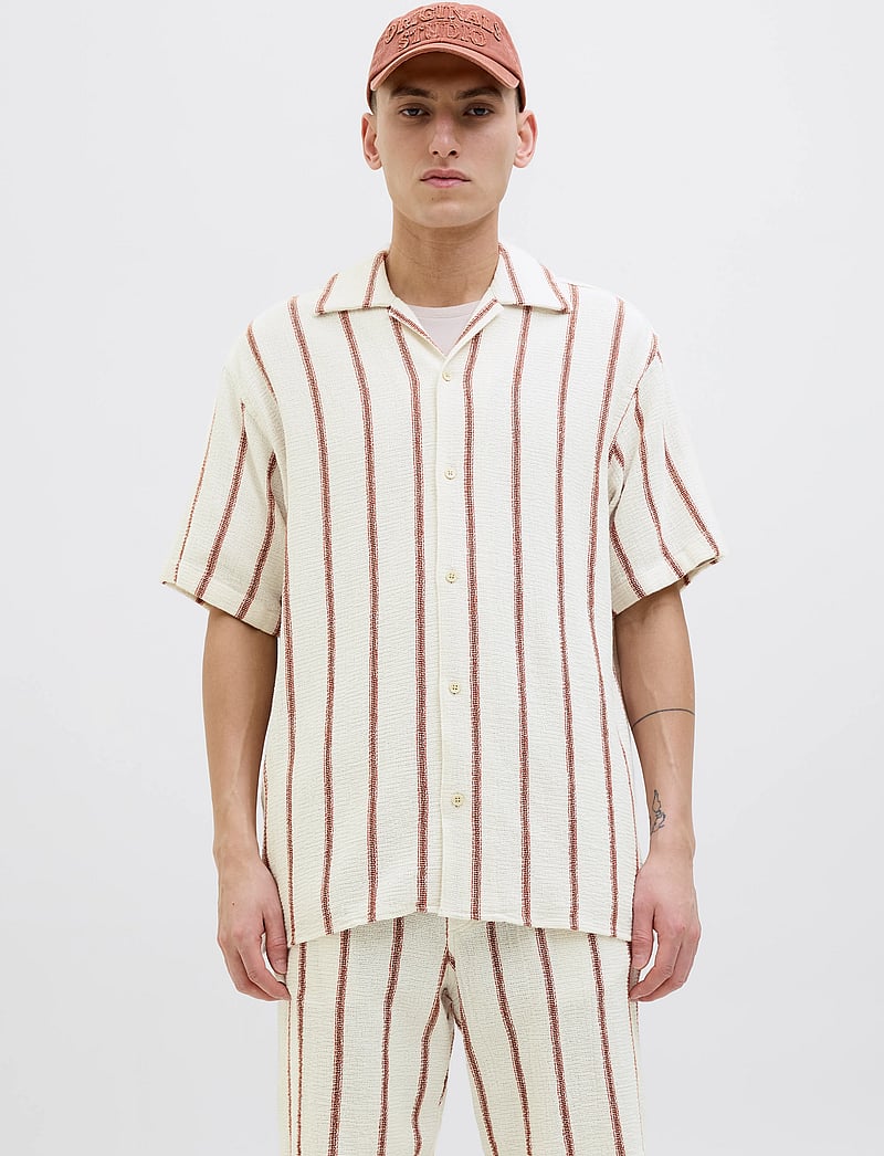 Jack & Jones - JJECOBA STRIPE RESORT SHIRT SS SN - kortærmede skjorter - arabian spice - 0
