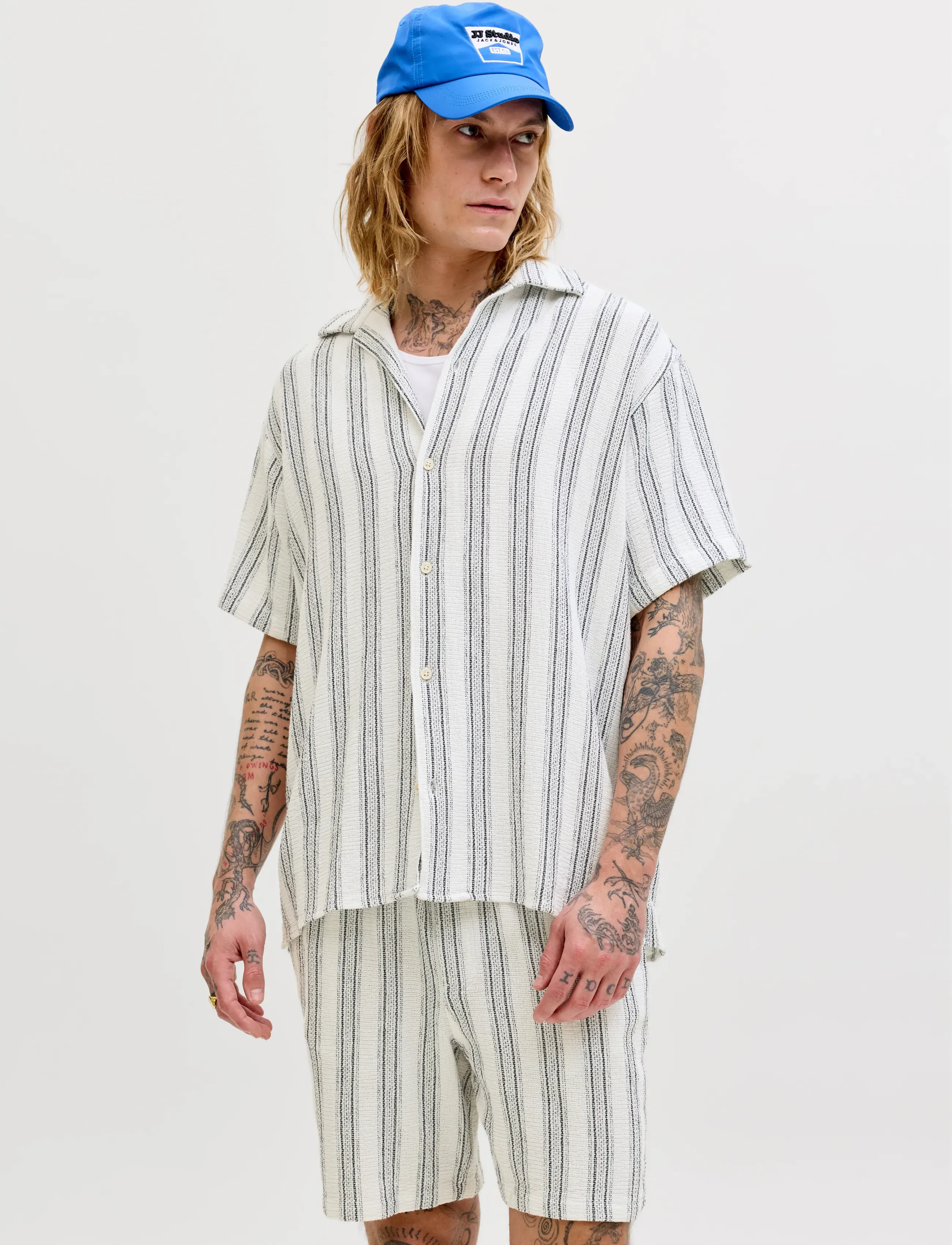 Jack & Jones JJECOBA STRIPE RESORT SHIRT SS SN - Tøj - CLOUD DANCER / cream