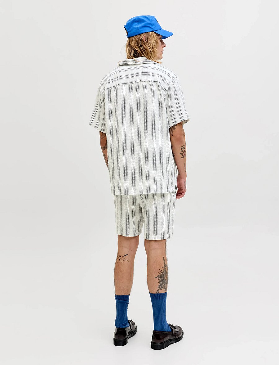 Jack & Jones - JJECOBA STRIPE RESORT SHIRT SS SN - kortærmede skjorter - cloud dancer - 2