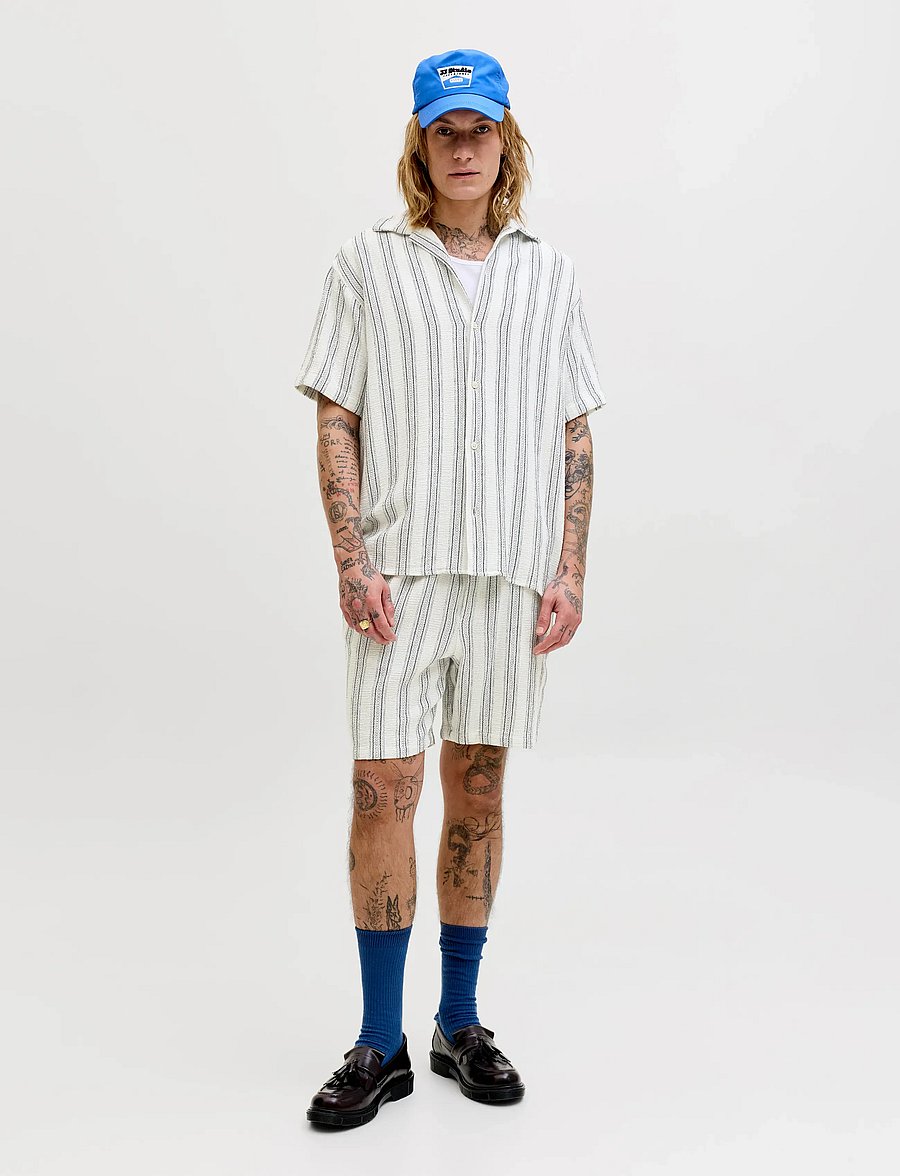 Jack & Jones - JJECOBA STRIPE RESORT SHIRT SS SN - kortærmede skjorter - cloud dancer - 3