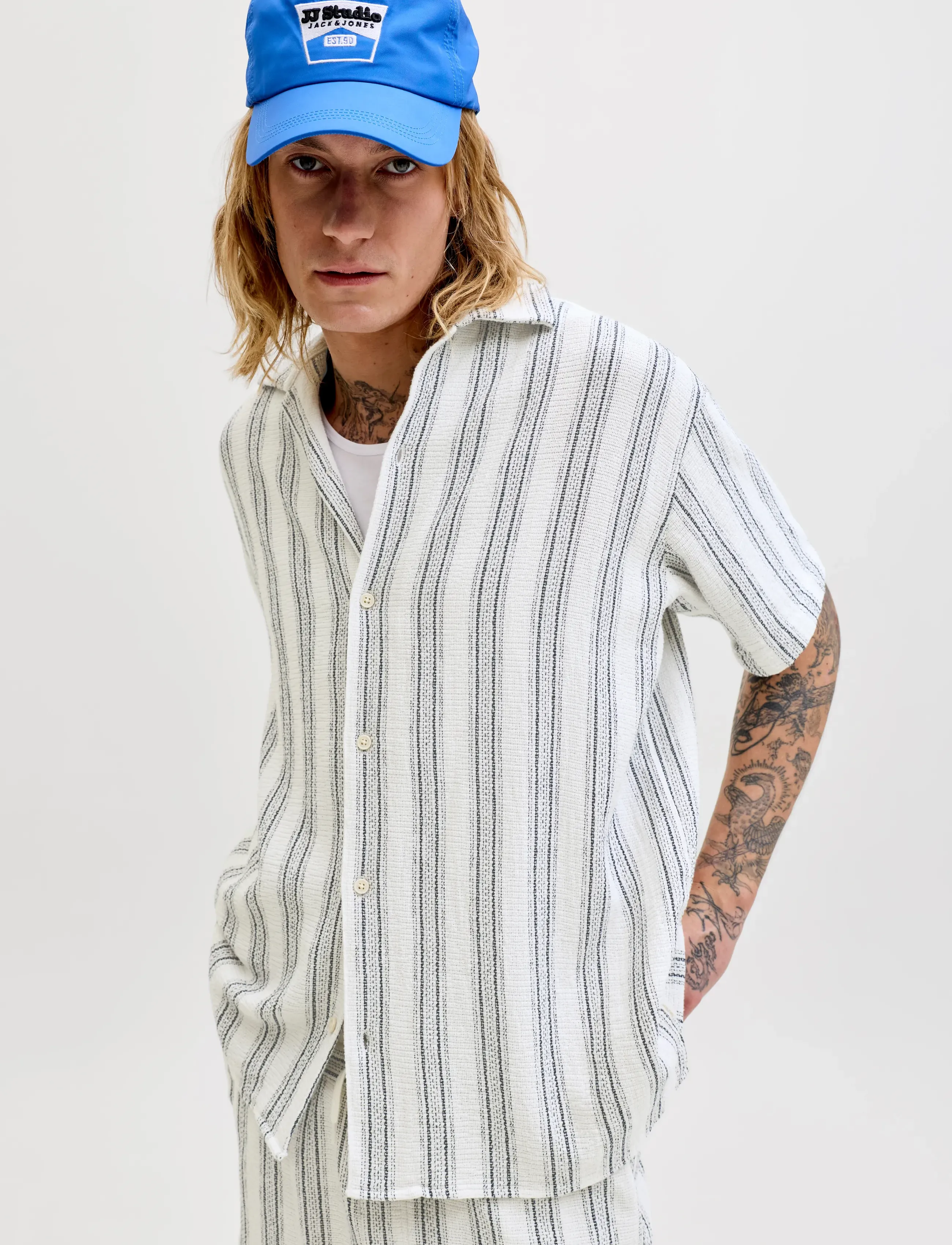 Jack & Jones - JJECOBA STRIPE RESORT SHIRT SS SN - kortærmede skjorter - cloud dancer - 5