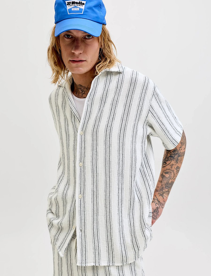 Jack & Jones - JJECOBA STRIPE RESORT SHIRT SS SN - kortærmede skjorter - cloud dancer - 5