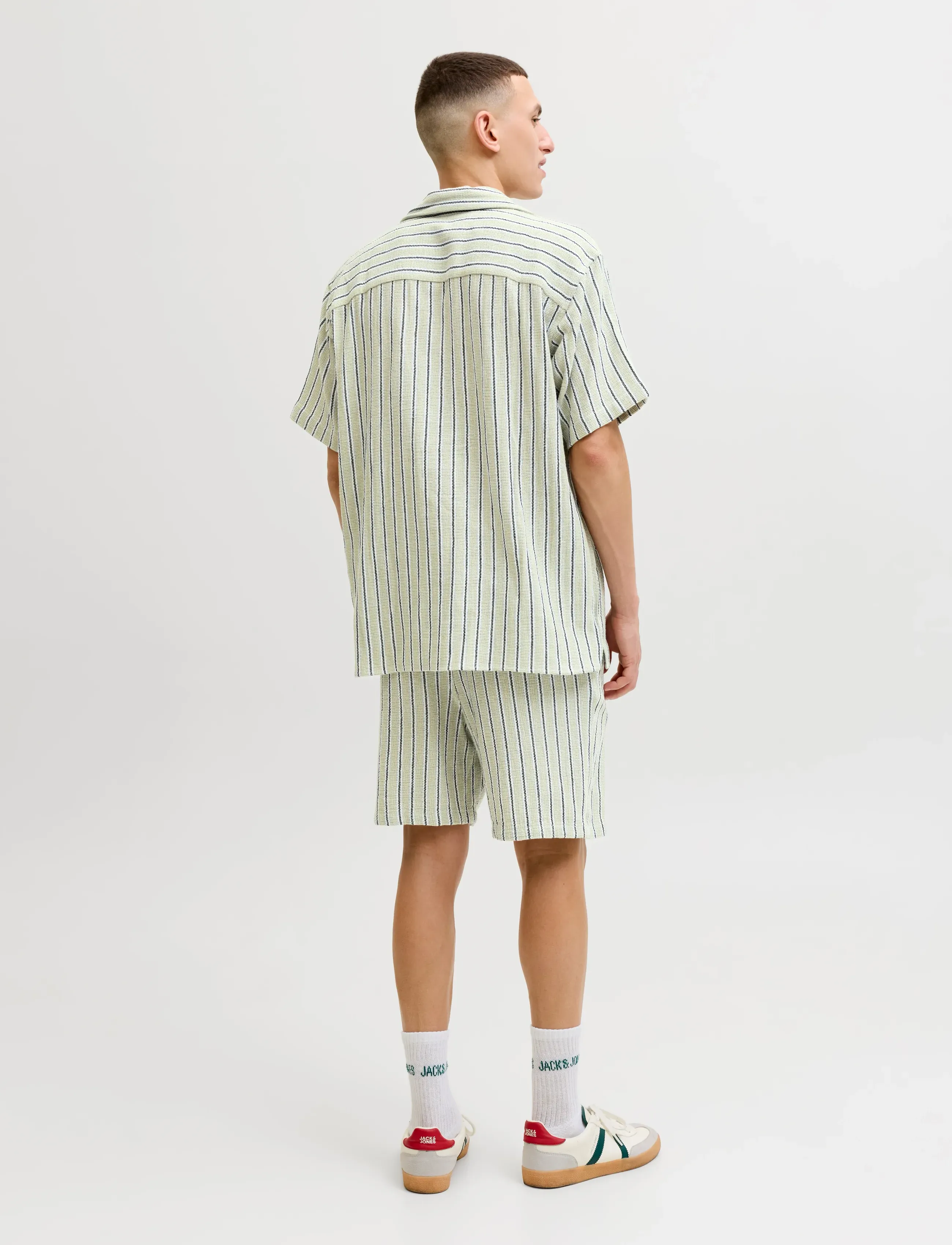 Jack & Jones - JJECOBA STRIPE RESORT SHIRT SS SN - kortærmede skjorter - tea - 2