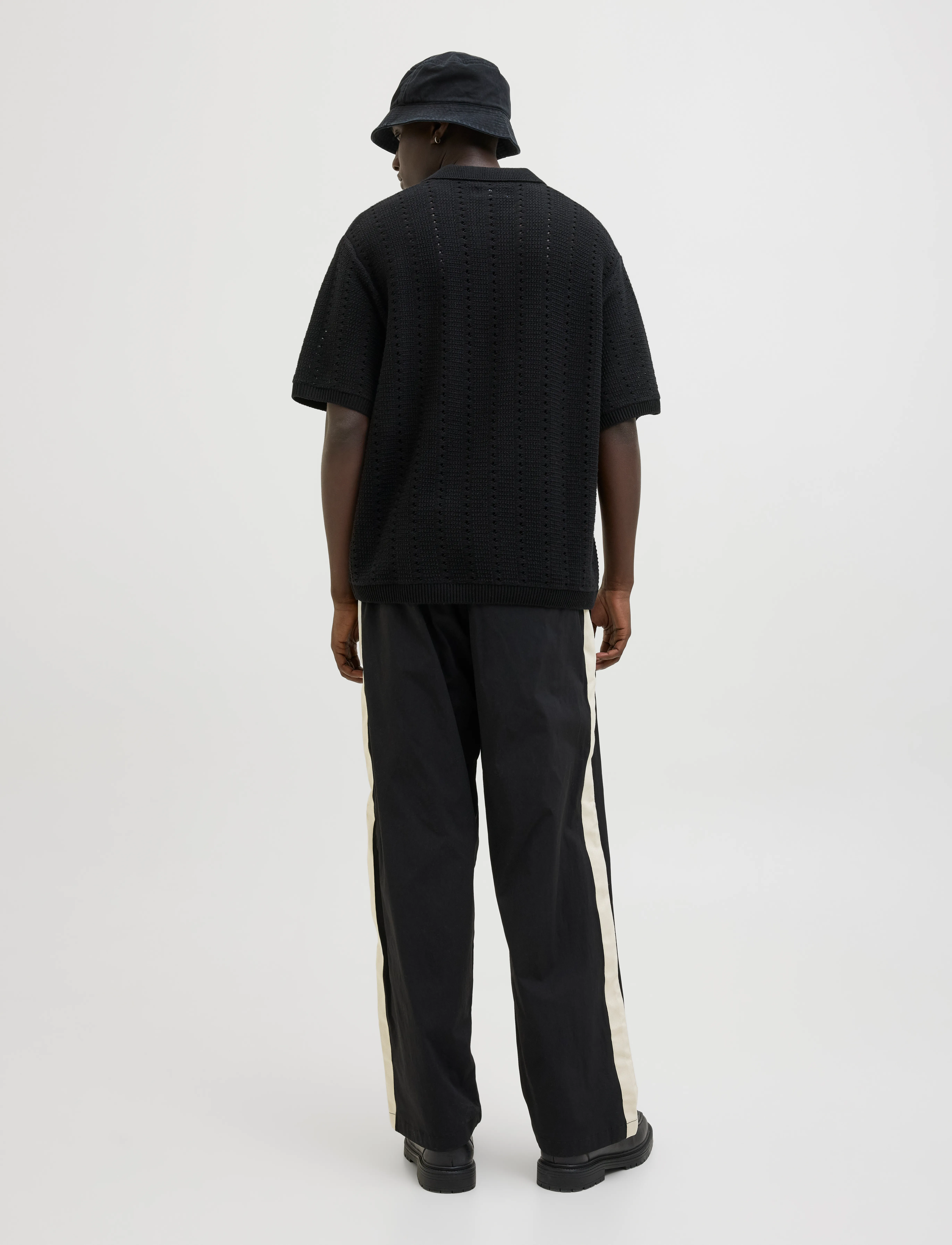 Jack & Jones - JORPAROS KNIT EASTER SS CROCHET POLO - trikotažiniai polo marškinėliai - black - 2