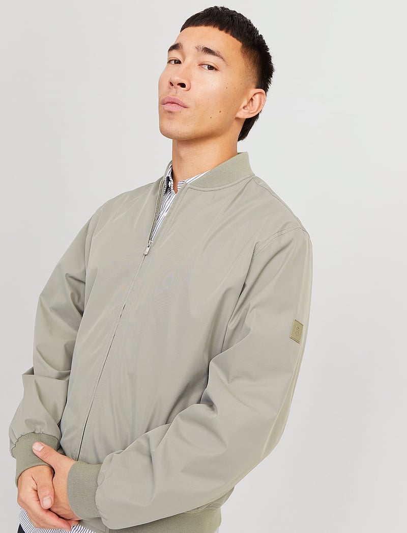 Jack & Jones - JPRCCBANE BOMBER JACKET SN - vestes de printemps - vetiver - 5