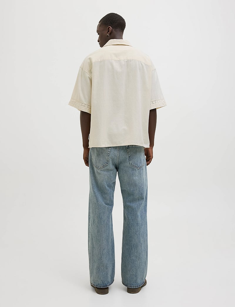Jack & Jones - JORMARRAKECH DETAIL SHIRT SS - lühikeste varrukatega särgid - antique white - 2