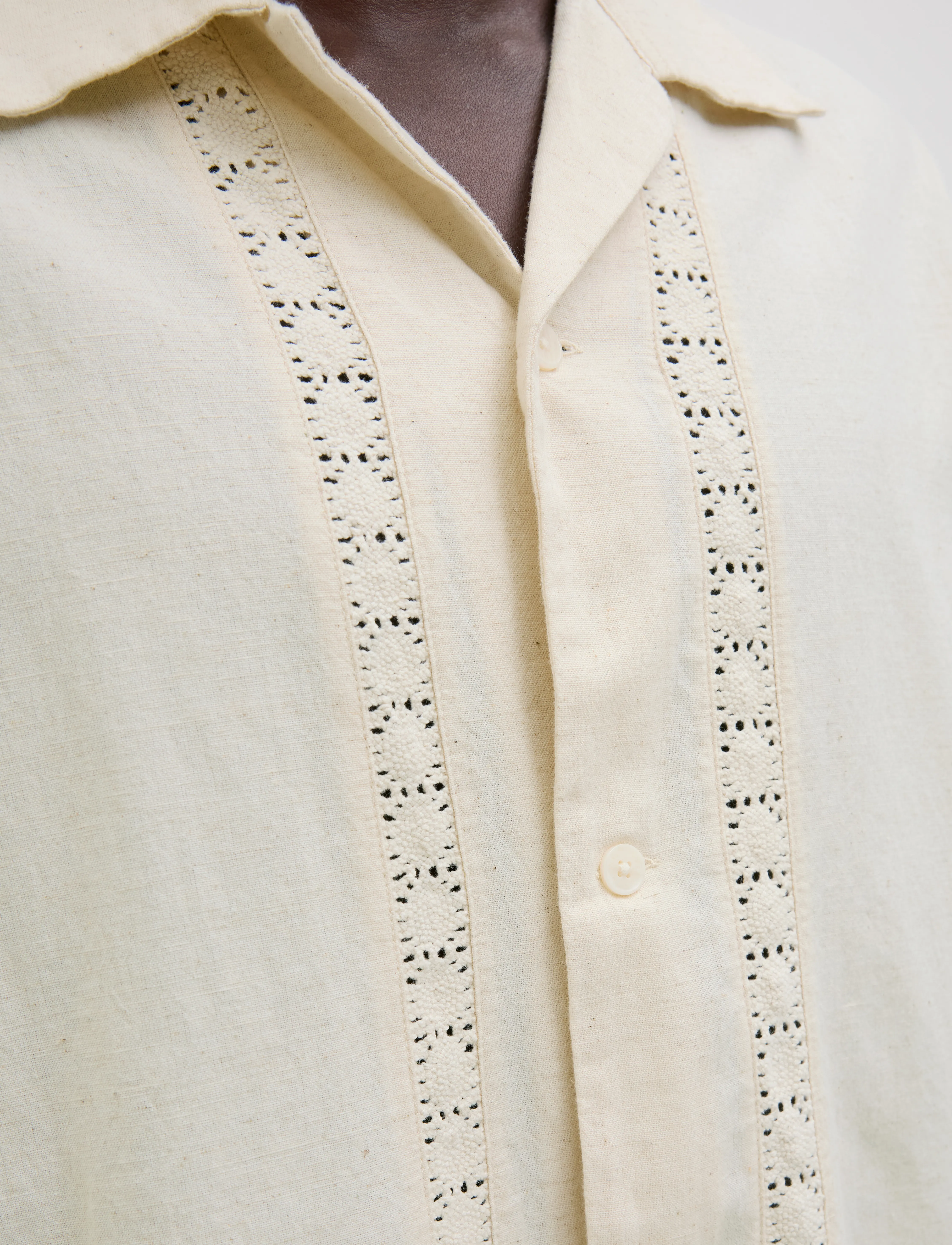 Jack & Jones - JORMARRAKECH DETAIL SHIRT SS - lühikeste varrukatega särgid - antique white - 4