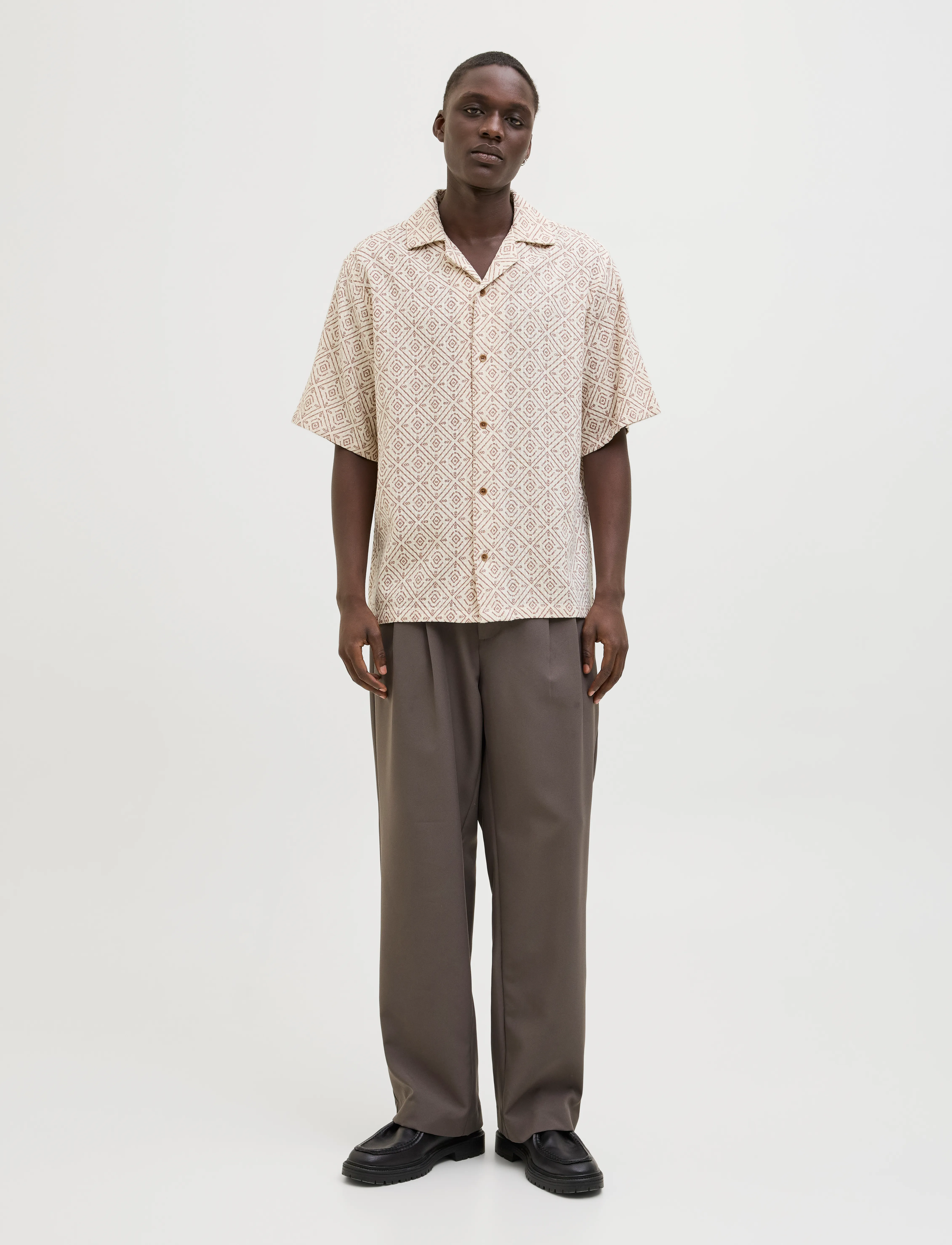 Jack & Jones - JPRBLUVINCENT PRINT RESORT S/S SHIRT SN - stutterma skyrtur - oatmeal - 5