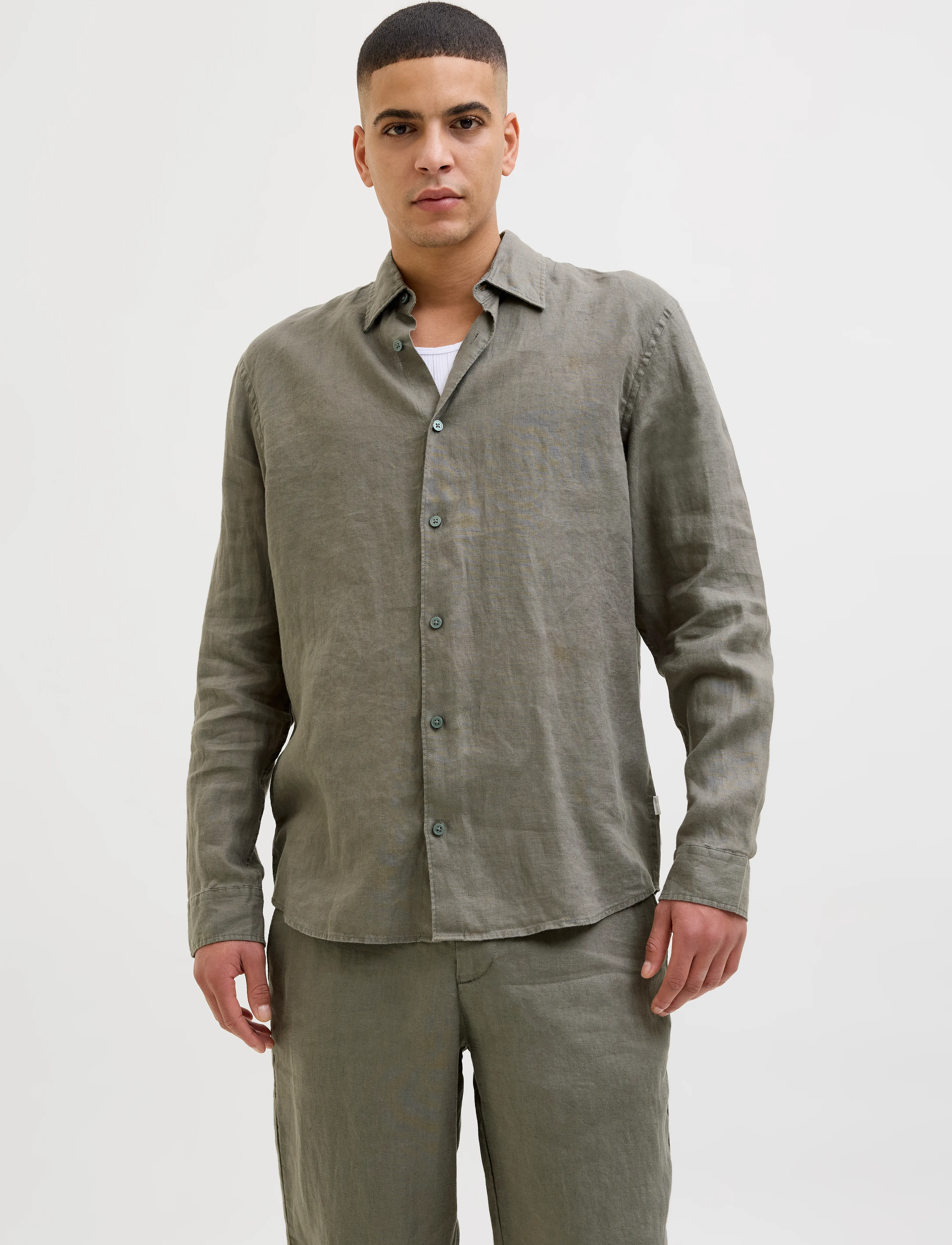 Jack & Jones JPRCCLAWRENCE LINEN L/S SHIRT SN - Tøj - TEA LEAF / green