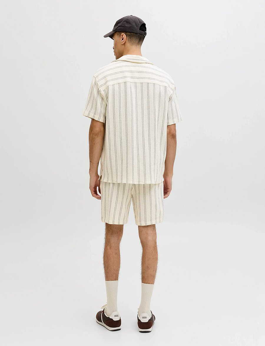 Jack & Jones - JPSTJAIDEN COBA STRIPE JOG SHORTS REG SN - casual shorts - antique white - 3