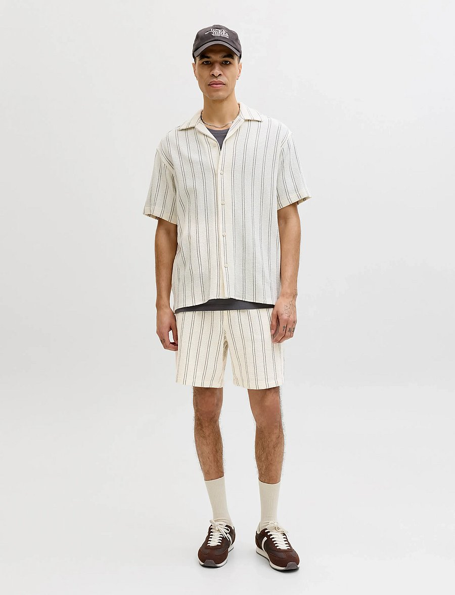 Jack & Jones - JPSTJAIDEN COBA STRIPE JOG SHORTS REG SN - casual shorts - antique white - 4