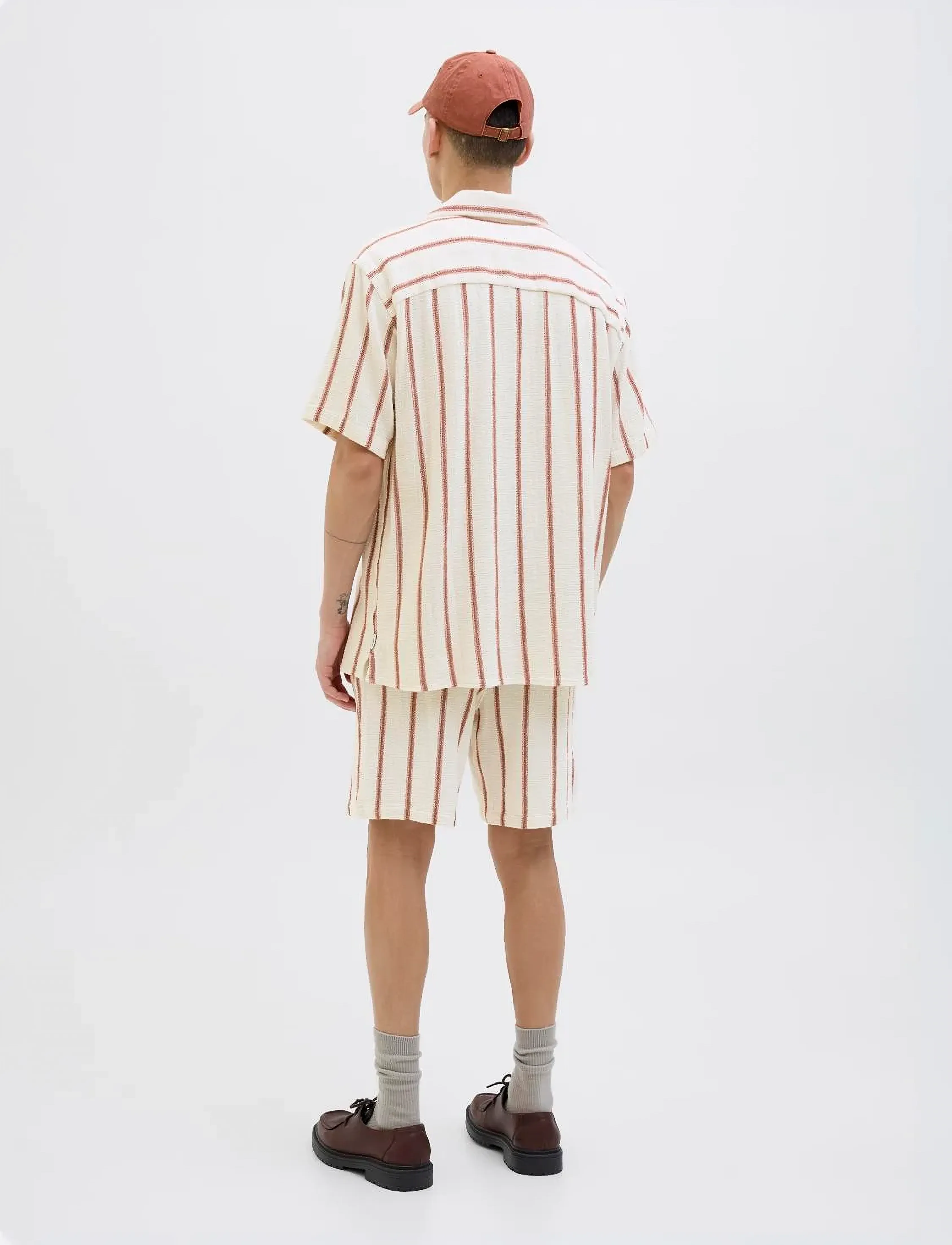 Jack & Jones JPSTJAIDEN COBA STRIPE JOG SHORTS REG SN - Riided - ARABIAN SPICE / beige