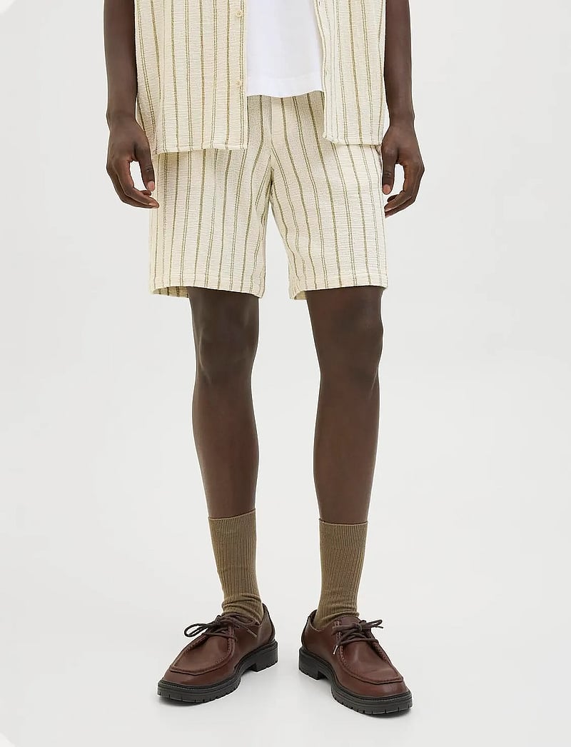 Jack & Jones - JPSTJAIDEN COBA STRIPE JOG SHORT SRT SN - casual shorts - cedar - 0