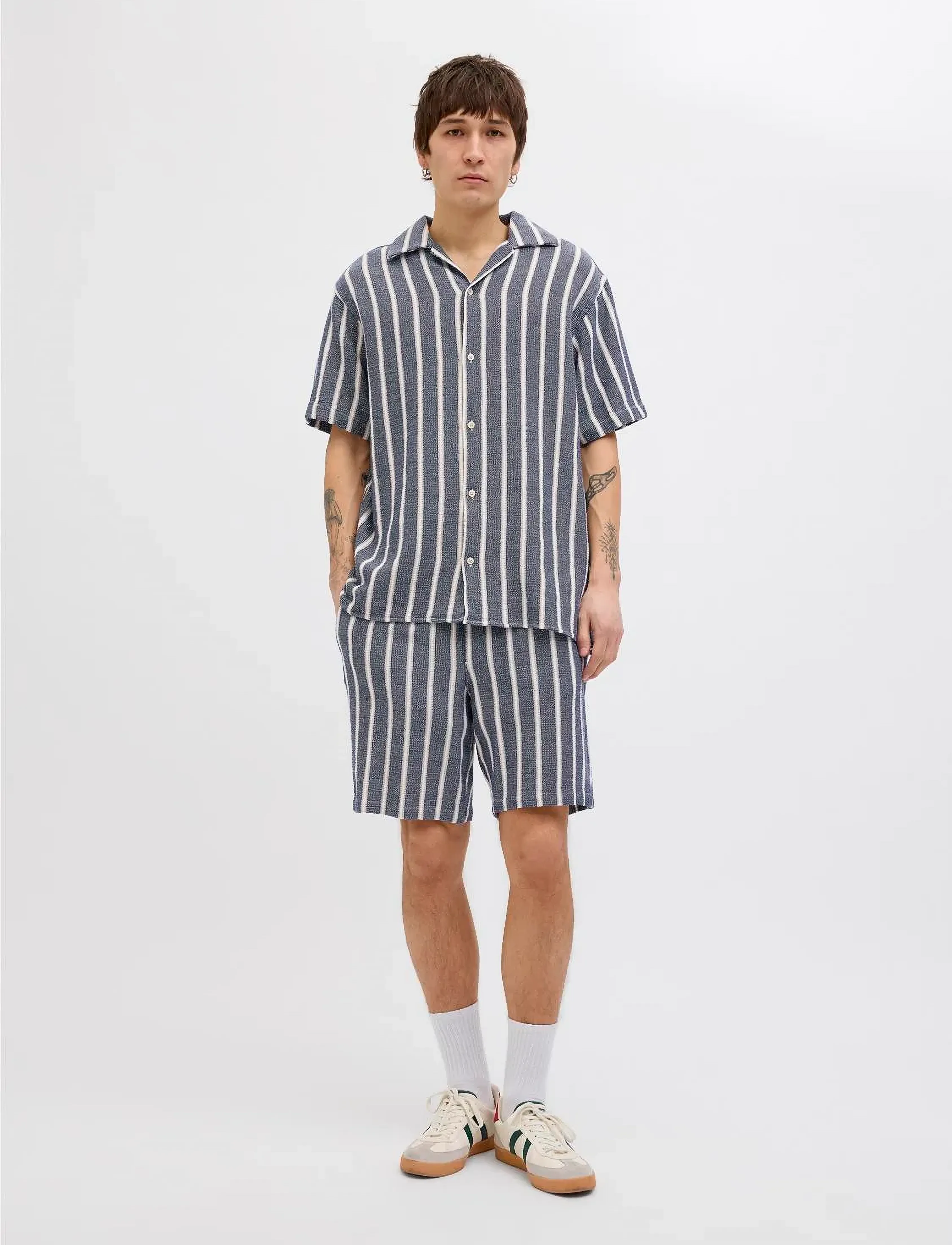 Jack & Jones - JPSTJAIDEN COBA STRIPE JOG SHORTS REG LN - casual shorts - ocean cavern - 3