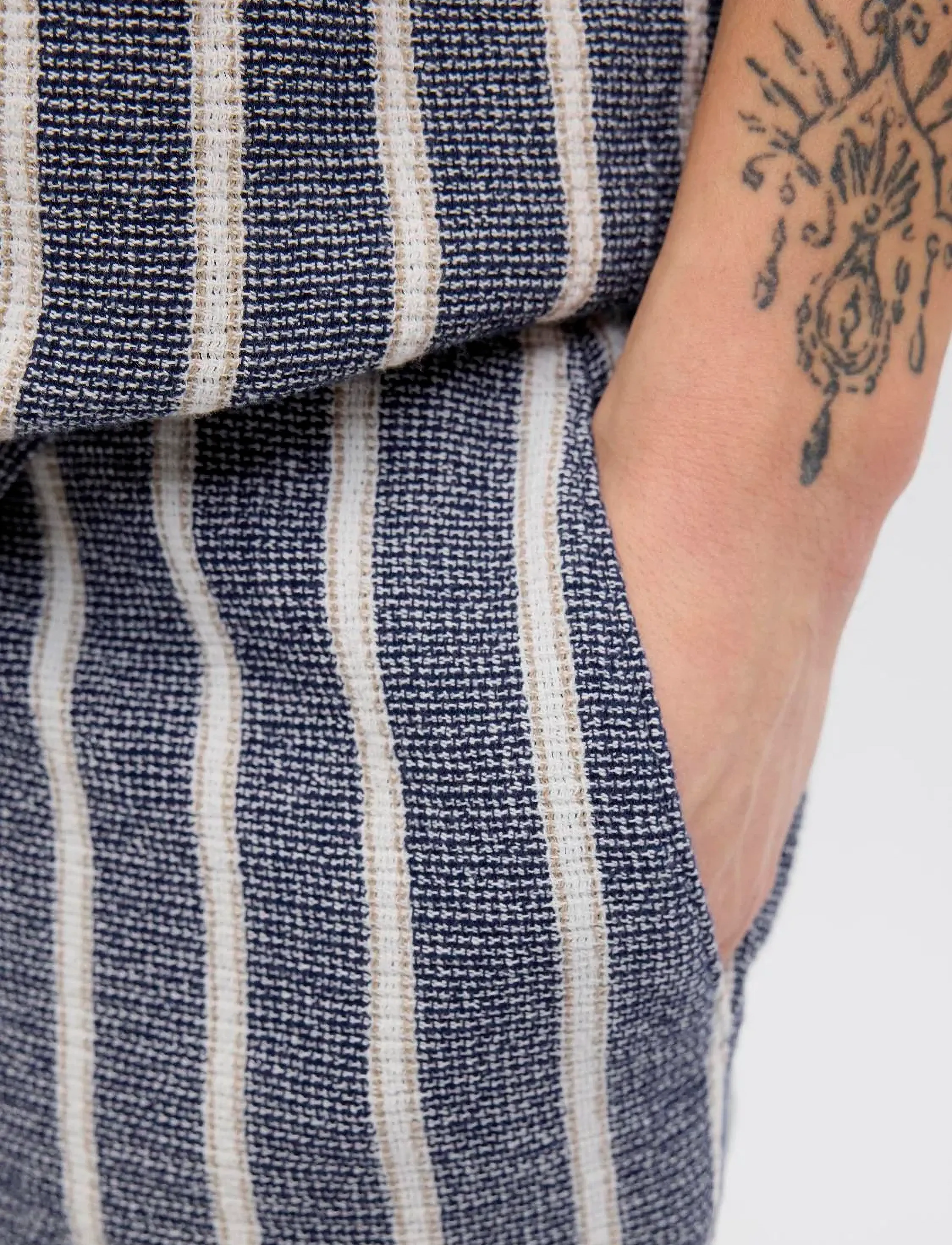 Jack & Jones - JPSTJAIDEN COBA STRIPE JOG SHORTS REG LN - casual shorts - ocean cavern - 4