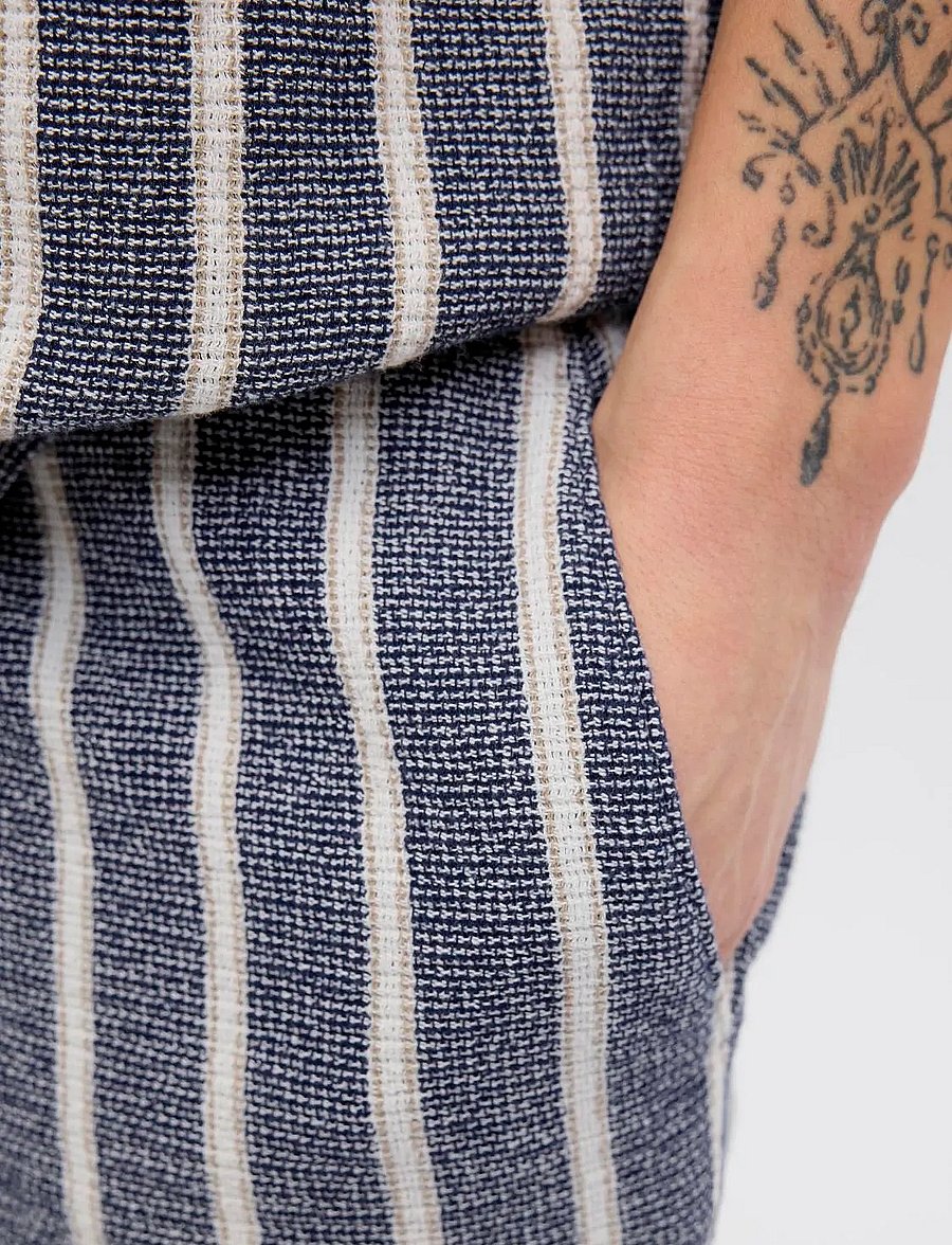 Jack & Jones - JPSTJAIDEN COBA STRIPE JOG SHORTS REG LN - casual shorts - ocean cavern - 4