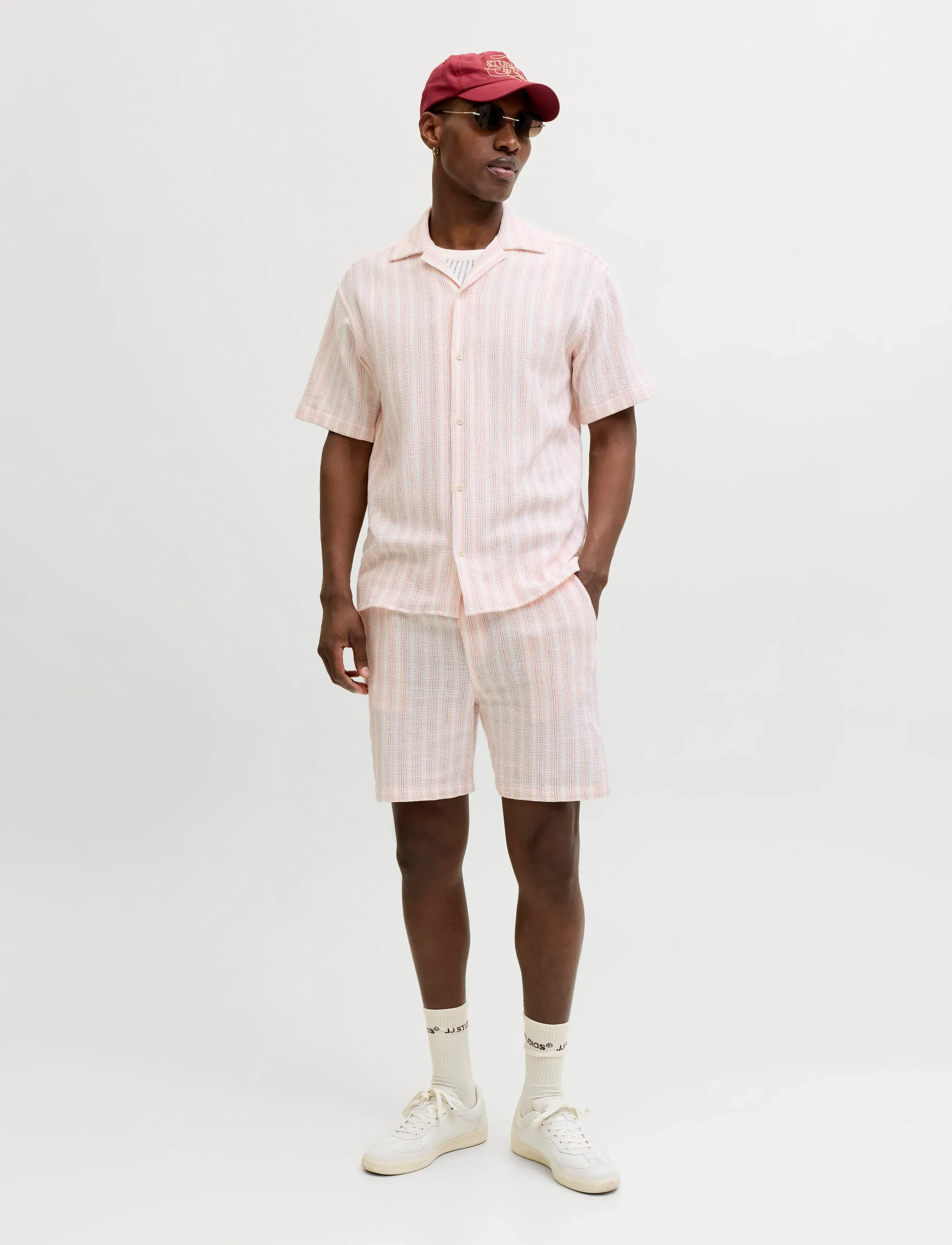 Jack & Jones - JPSTJAIDEN COBA STRIPE JOG SHORTS REG LN - short décontracté - peach melba - 4